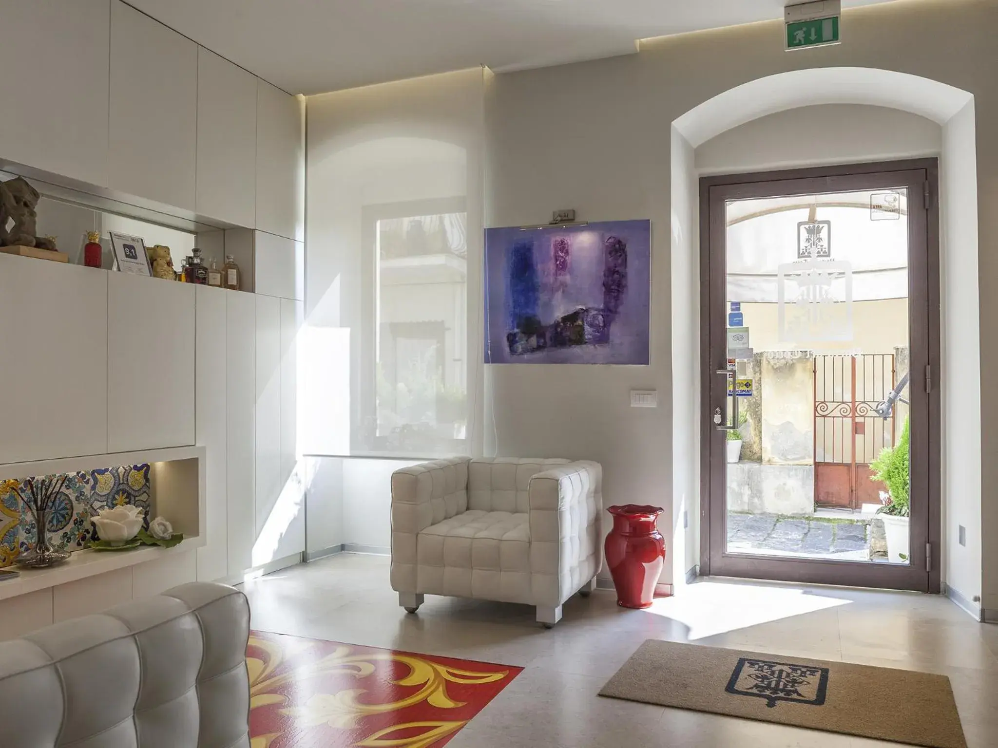 Lobby or reception, Seating Area in Porta del Tocco Design Rooms