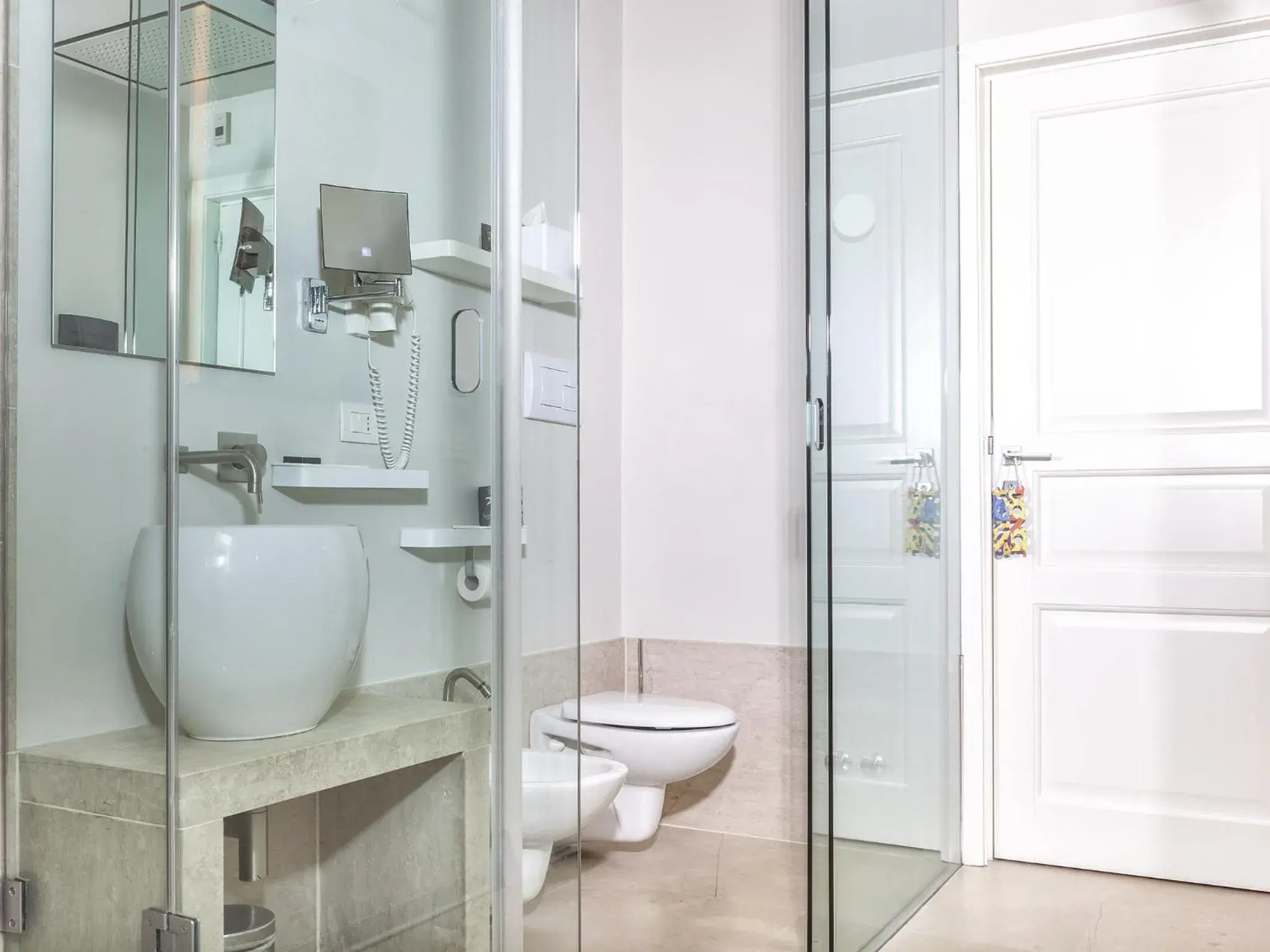 Bathroom in Porta del Tocco Design Rooms