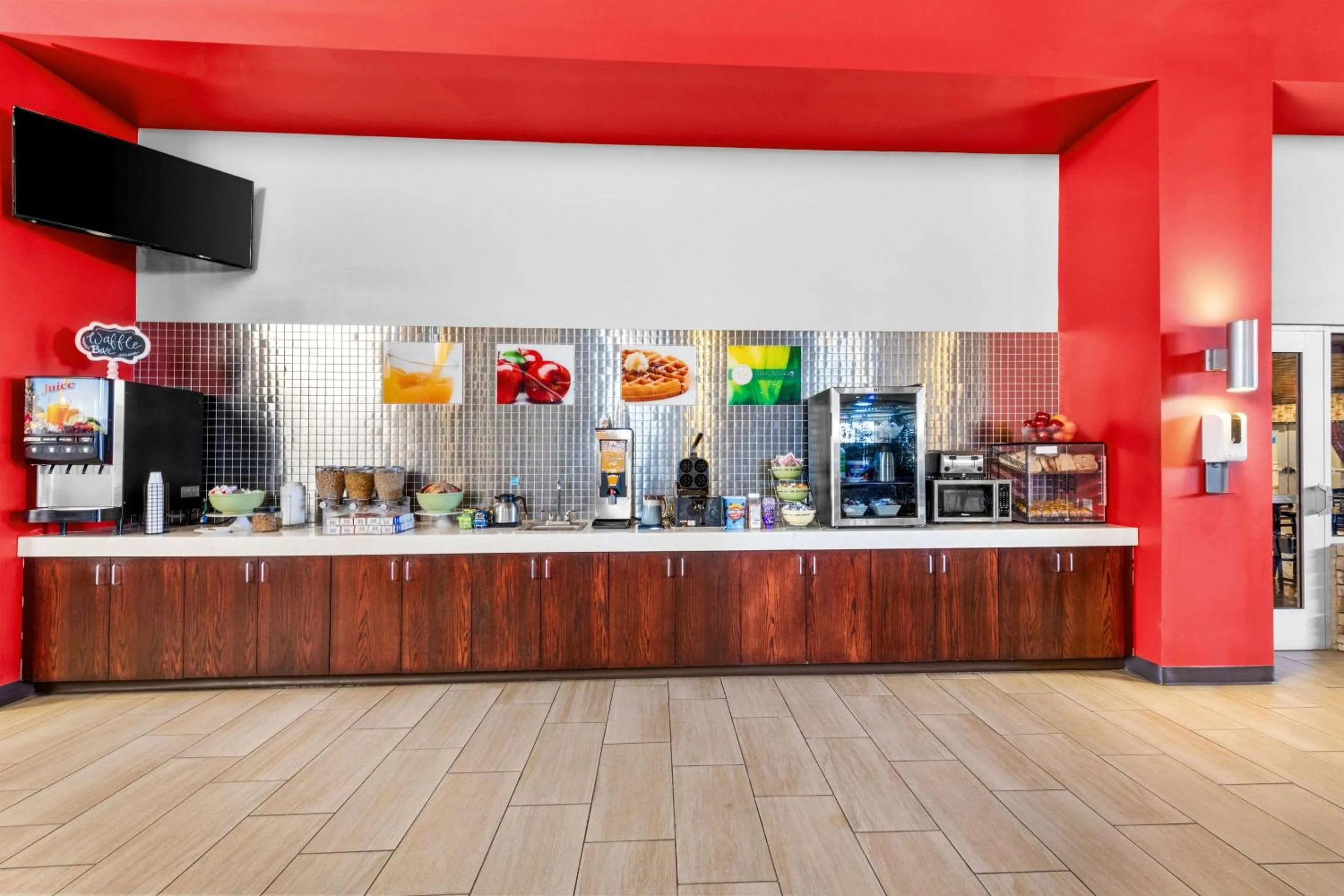 Breakfast in Ramada by Wyndham Columbus Hotel & Conference Center