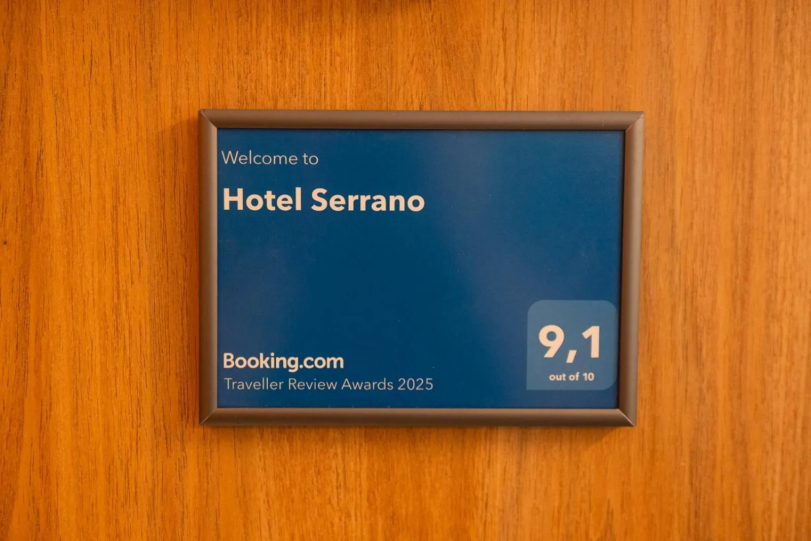 Hotel Serrano