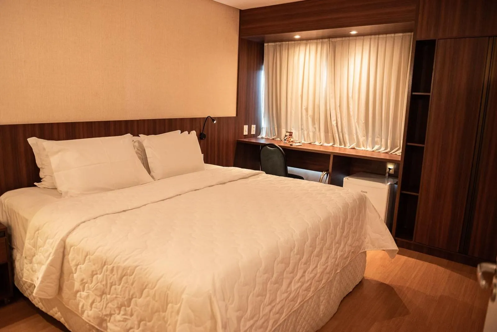 Bed in Hotel Serrano