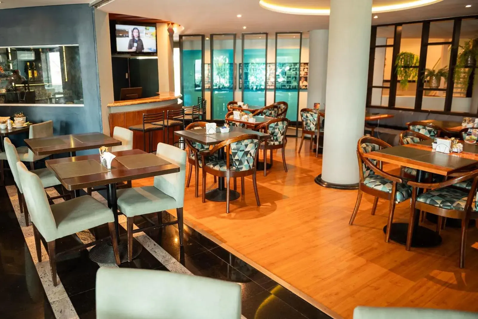 Lounge or bar in Hotel Serrano Lounge or bar in Hotel Serrano