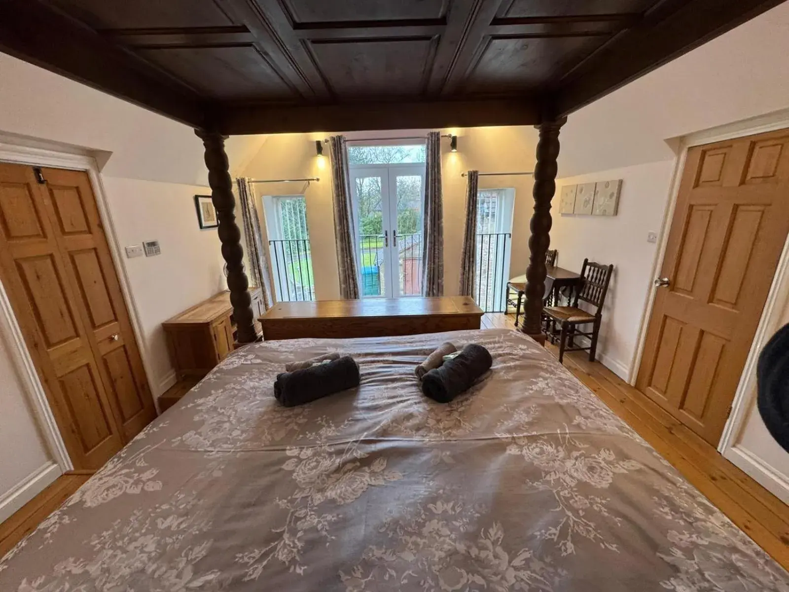 Bedroom, Bed in Castle House Holiday Home Bedroom, Bed in Castle House Holiday Home