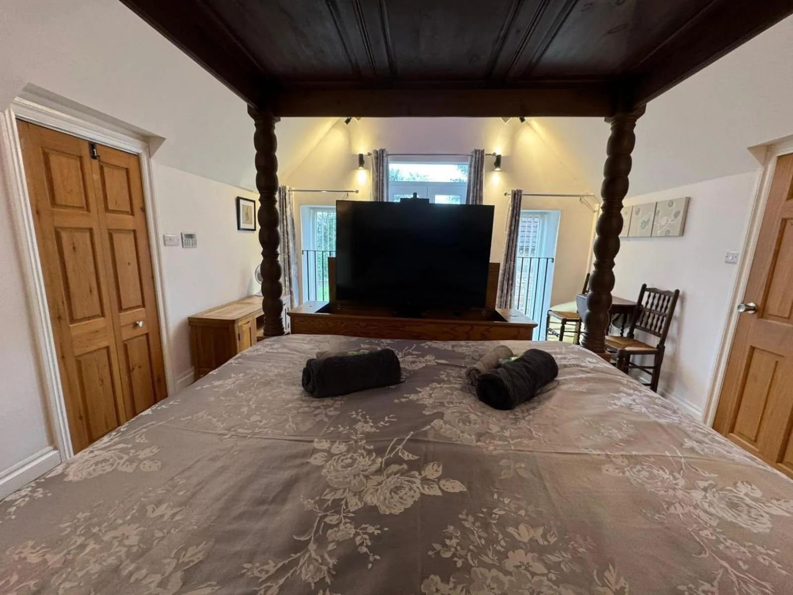 Bedroom, Bed in Castle House Holiday Home