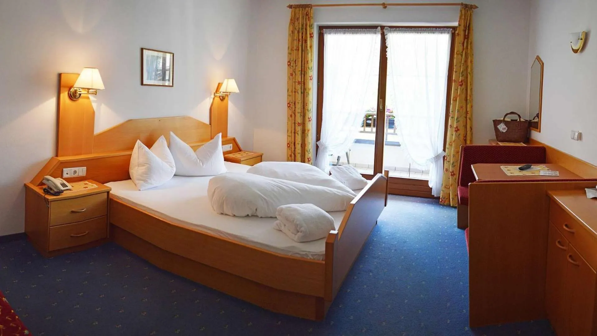 Photo of the whole room, Bed in Hotel Trenker