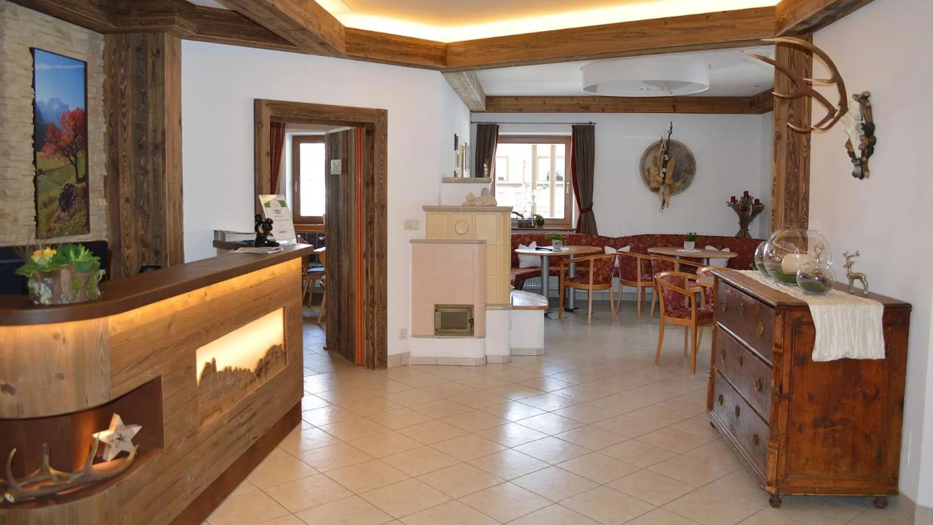 Lobby or reception in Hotel Trenker