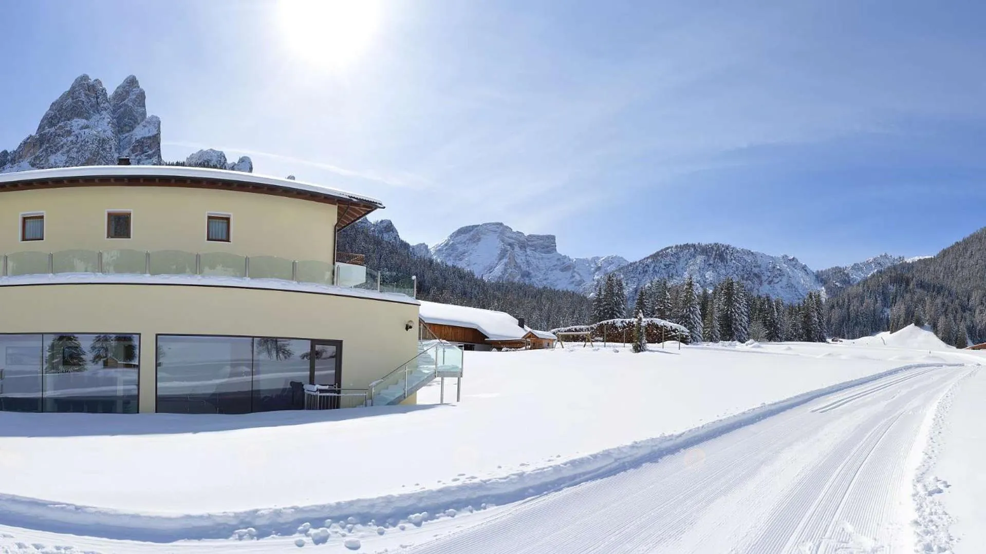 Facade/entrance in Hotel Trenker