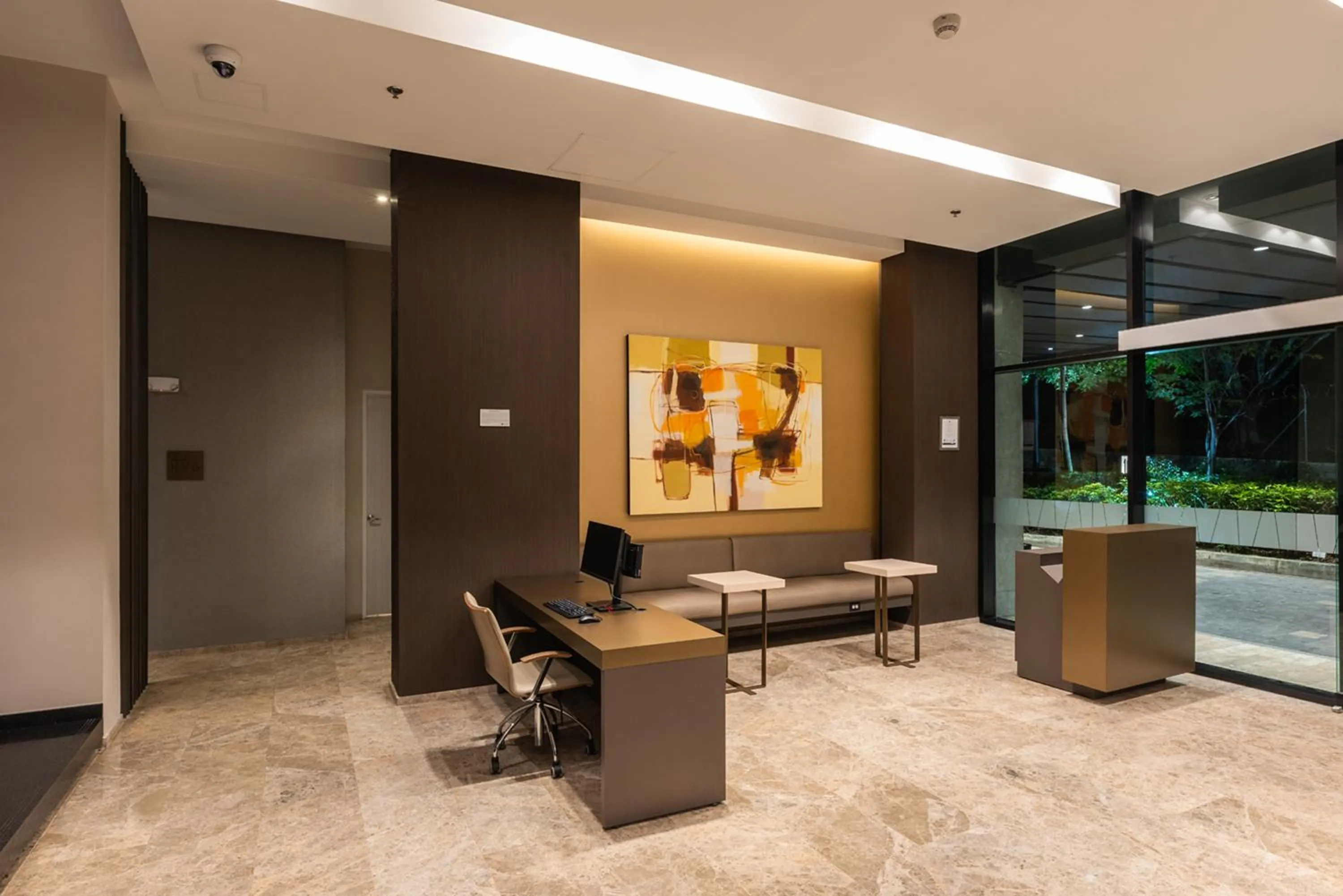 Business facilities in Hotel Estelar Square