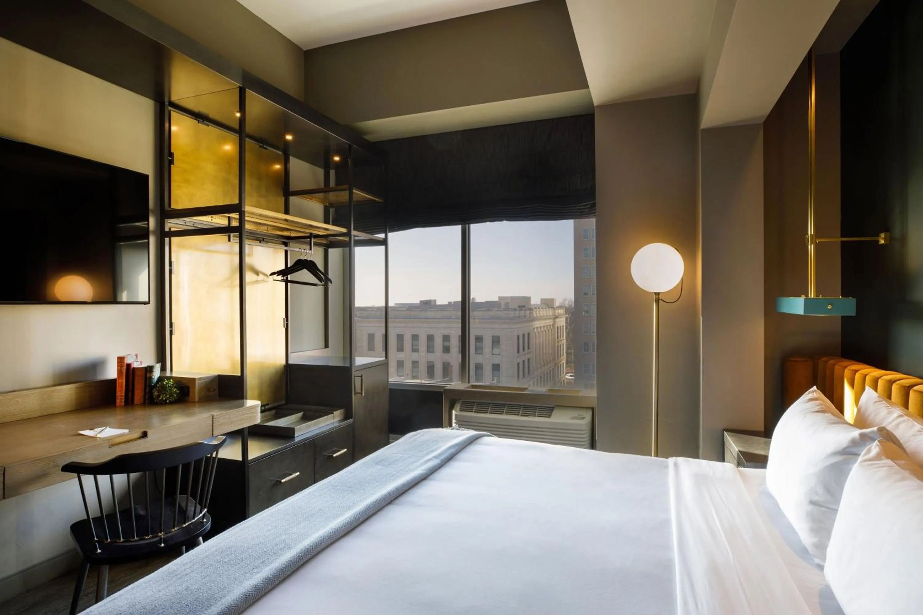 Photo of the whole room, Bed in Cyrus Hotel, Topeka, a Tribute Portfolio Hotel