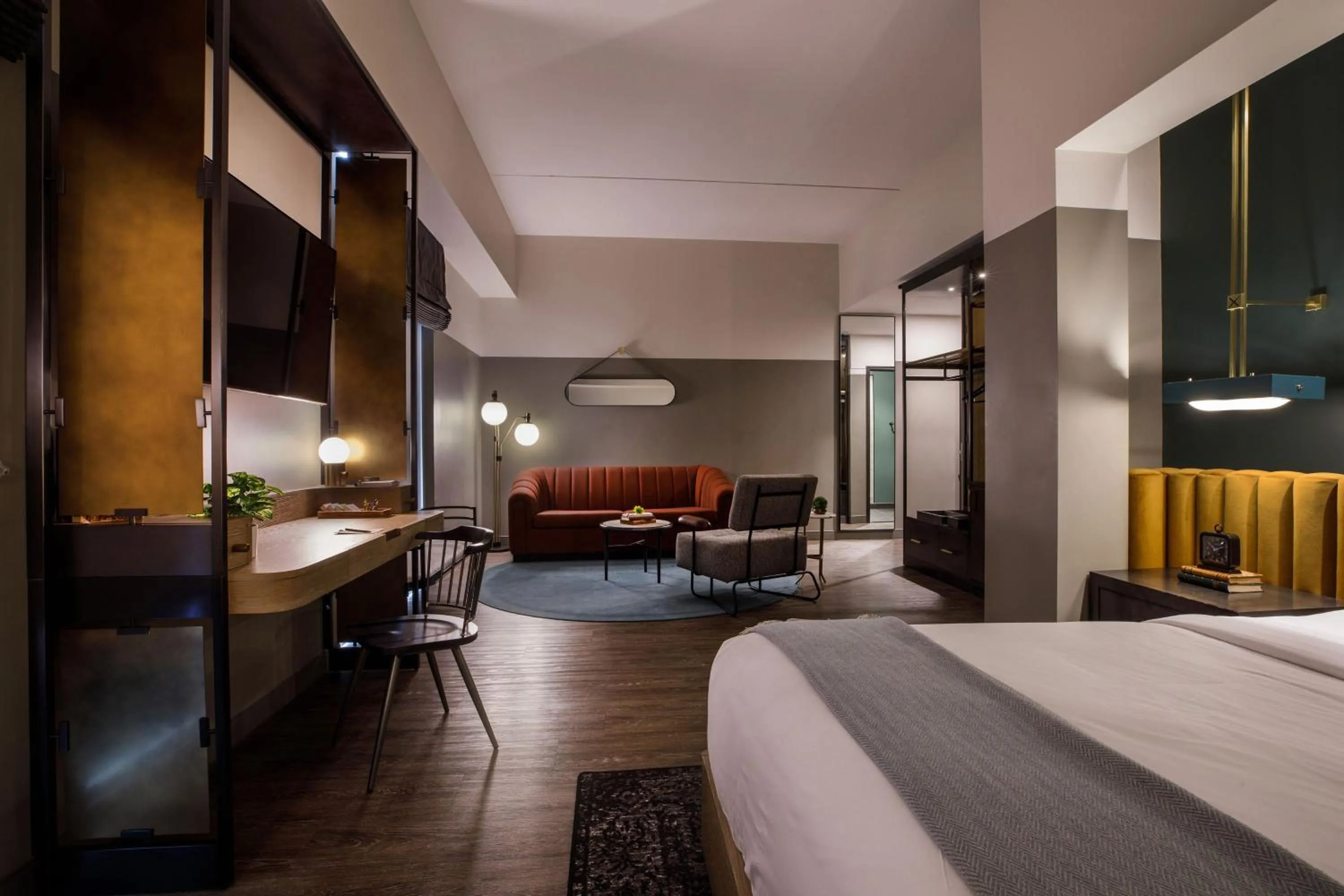 Photo of the whole room, Bed in Cyrus Hotel, Topeka, a Tribute Portfolio Hotel