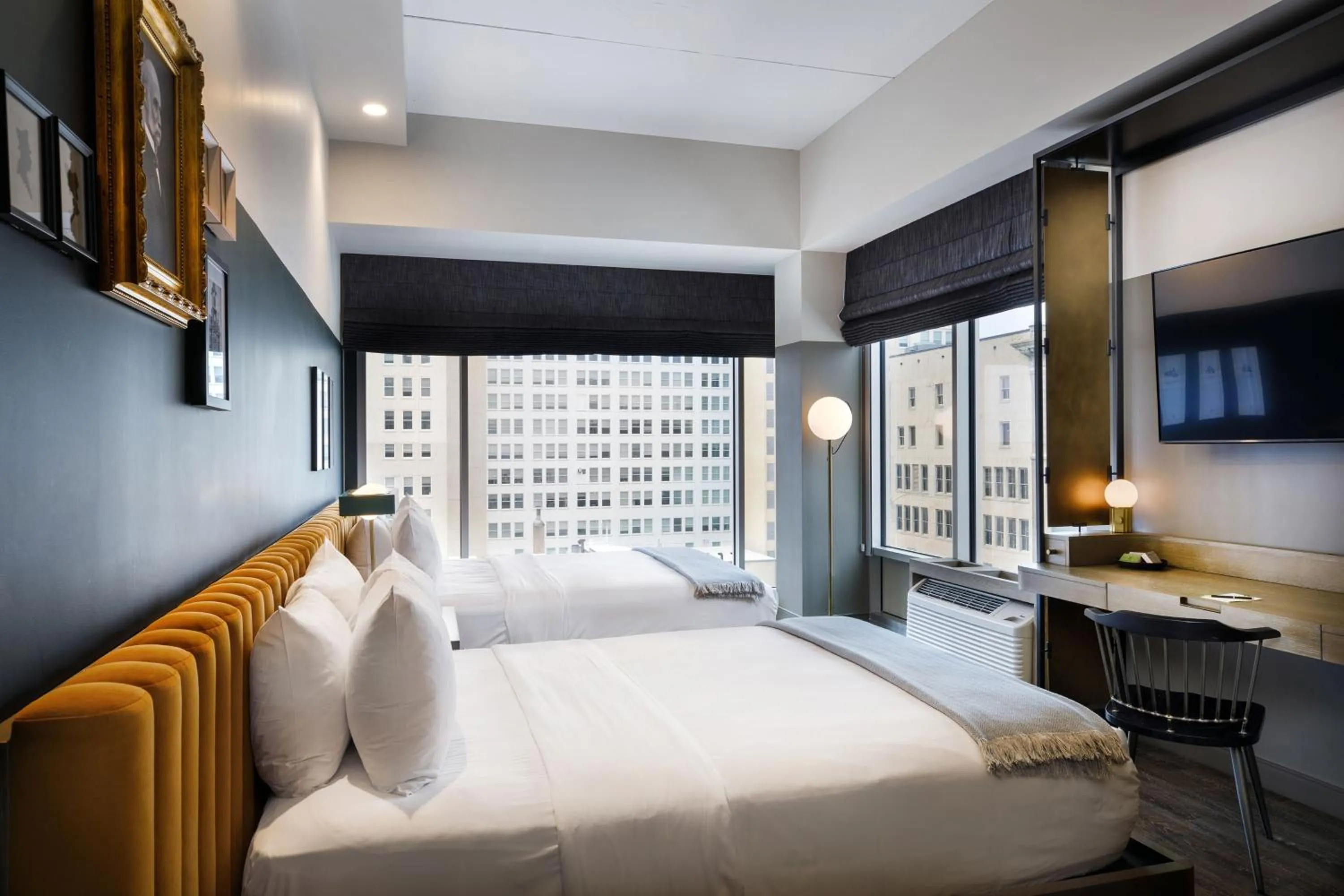 Photo of the whole room, Bed in Cyrus Hotel, Topeka, a Tribute Portfolio Hotel