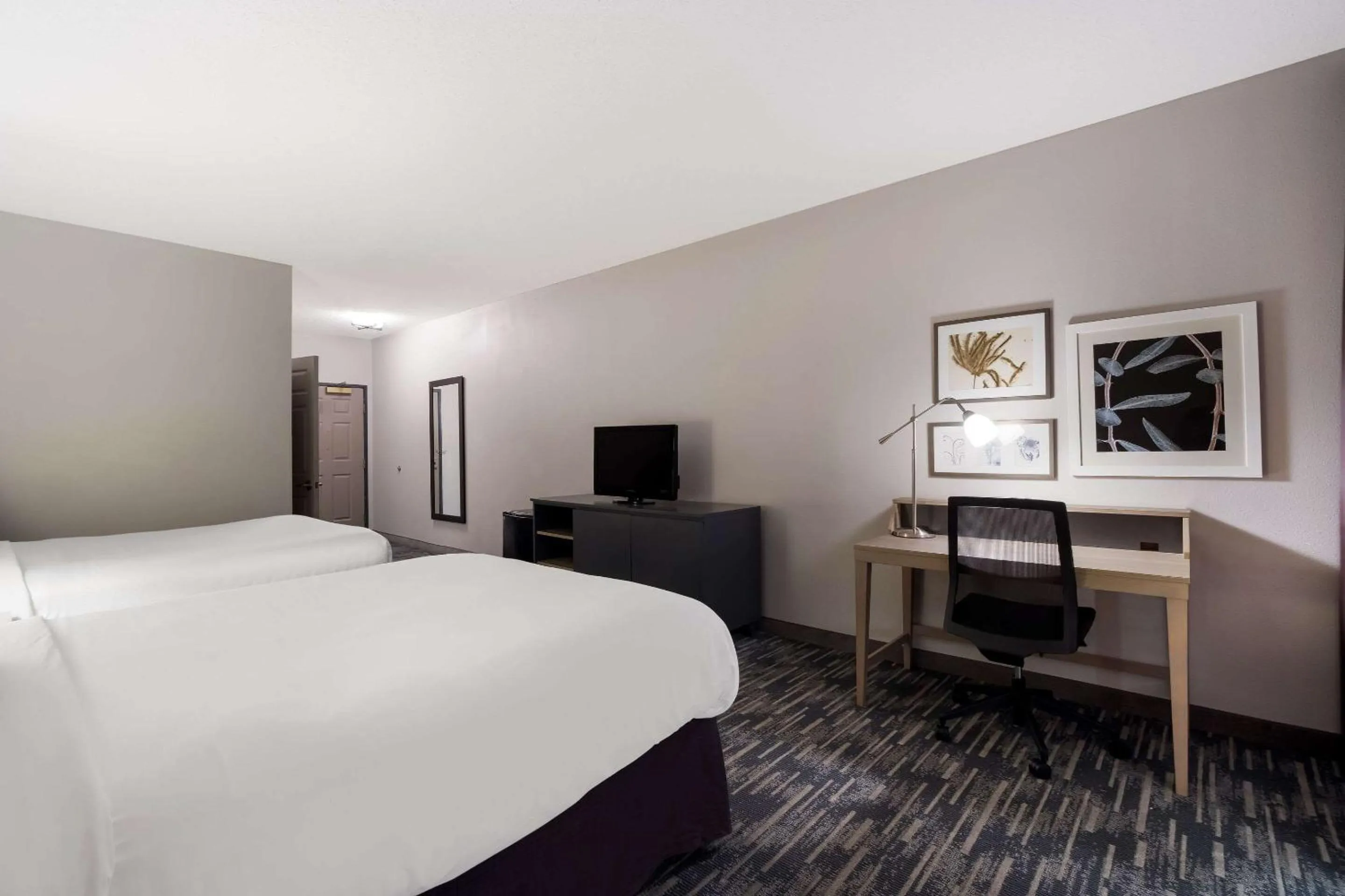 Bedroom, Bed in Country Inn & Suites by Radisson, Augusta at I-20, GA
