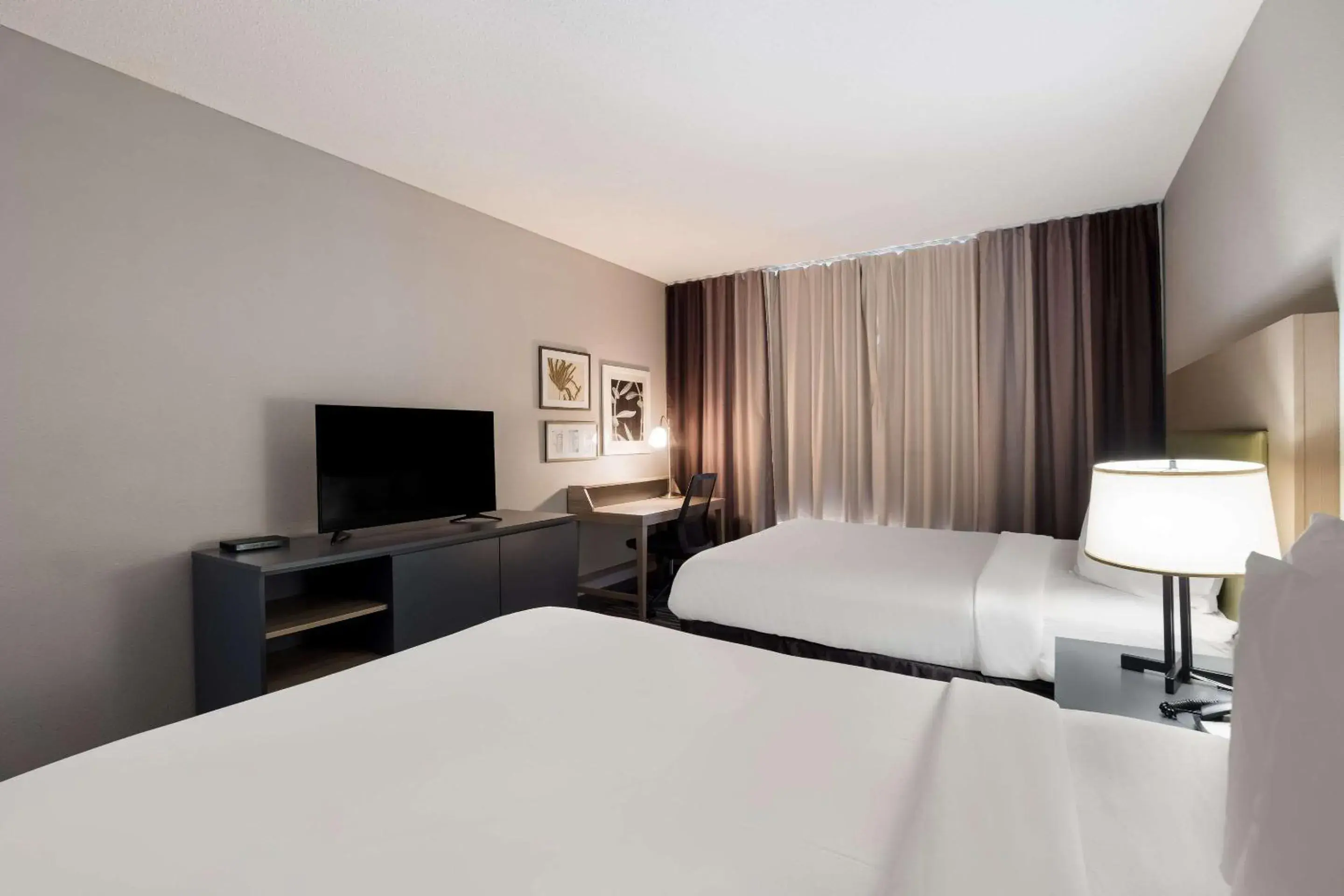 Bed in Country Inn & Suites by Radisson, Augusta at I-20, GA Bed in Country Inn & Suites by Radisson, Augusta at I-20, GA