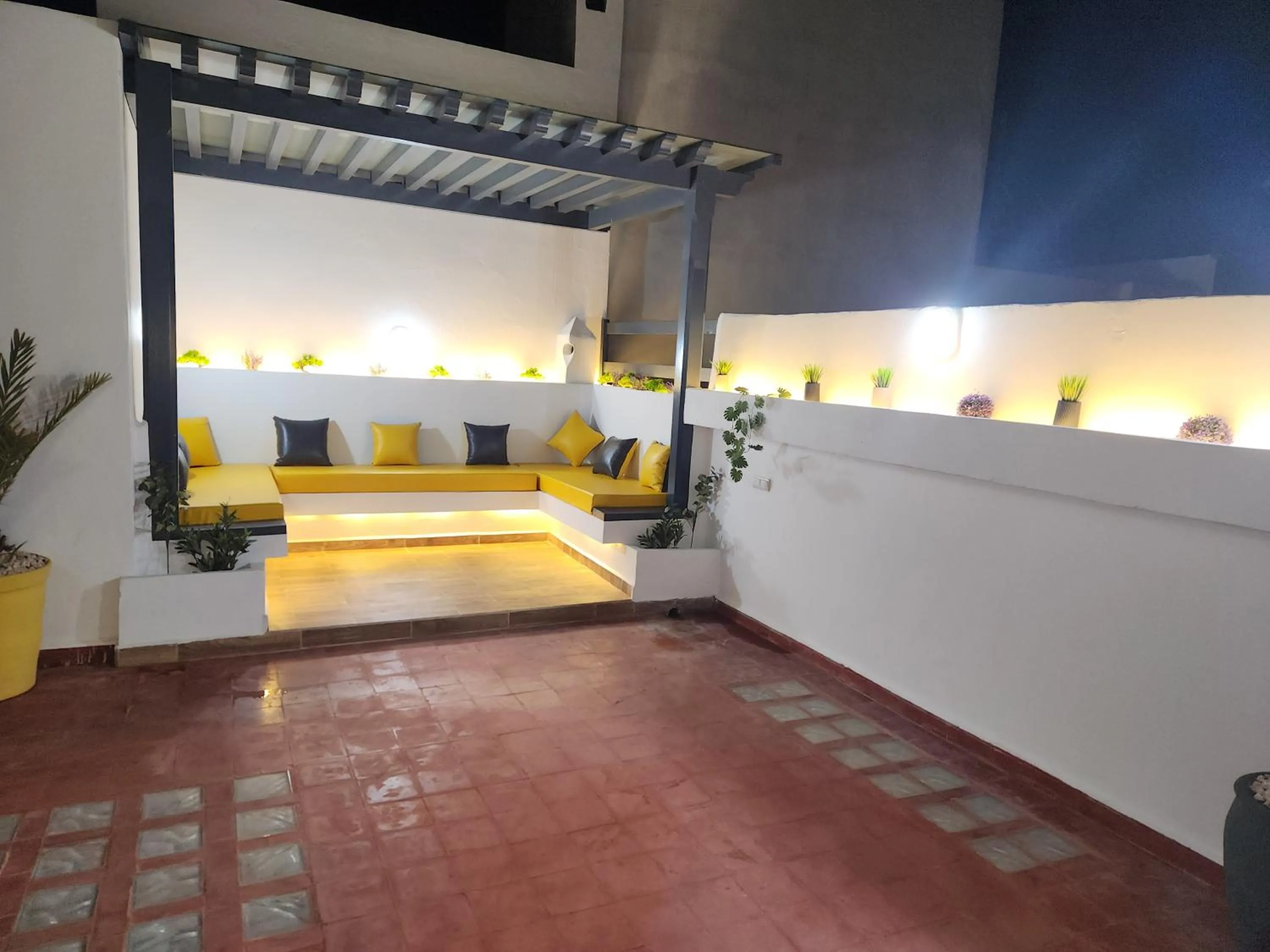 Tweets Hotel