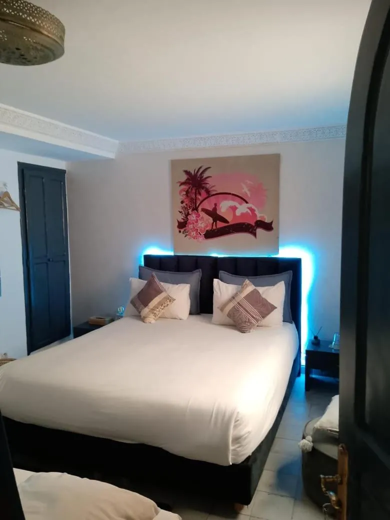 Bed in Tweets Hotel
