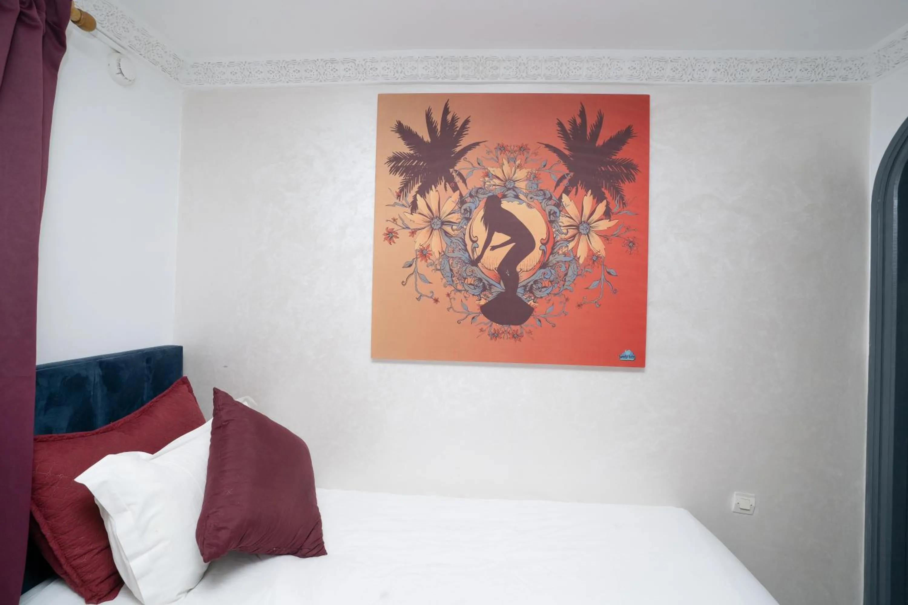 Bed in Tweets Hotel
