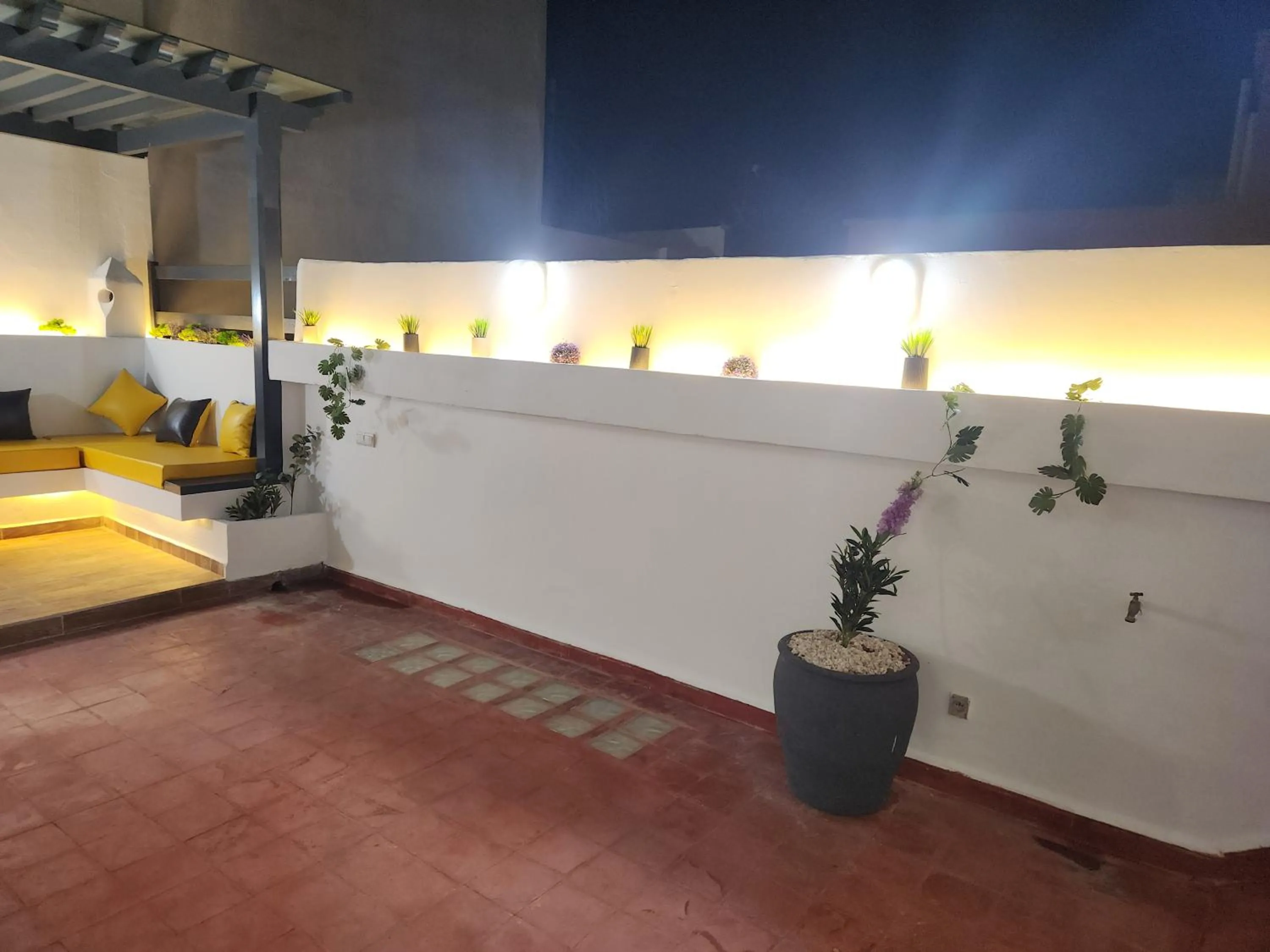 Tweets Hotel