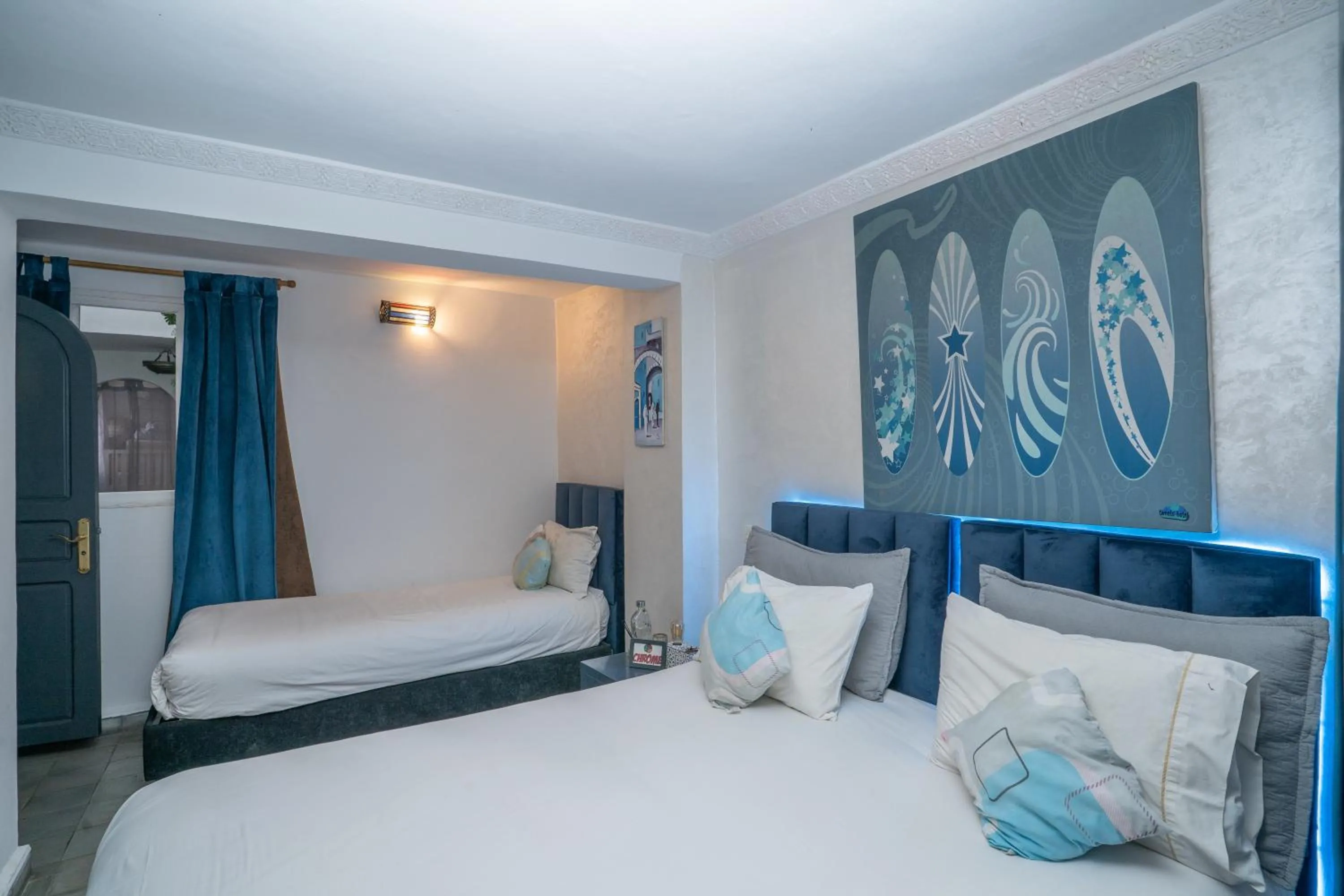 Bed in Tweets Hotel