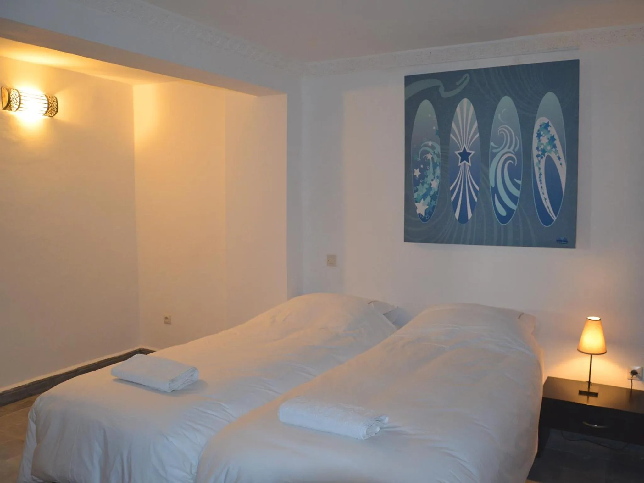 Photo of the whole room, Bed in Tweets Hotel
