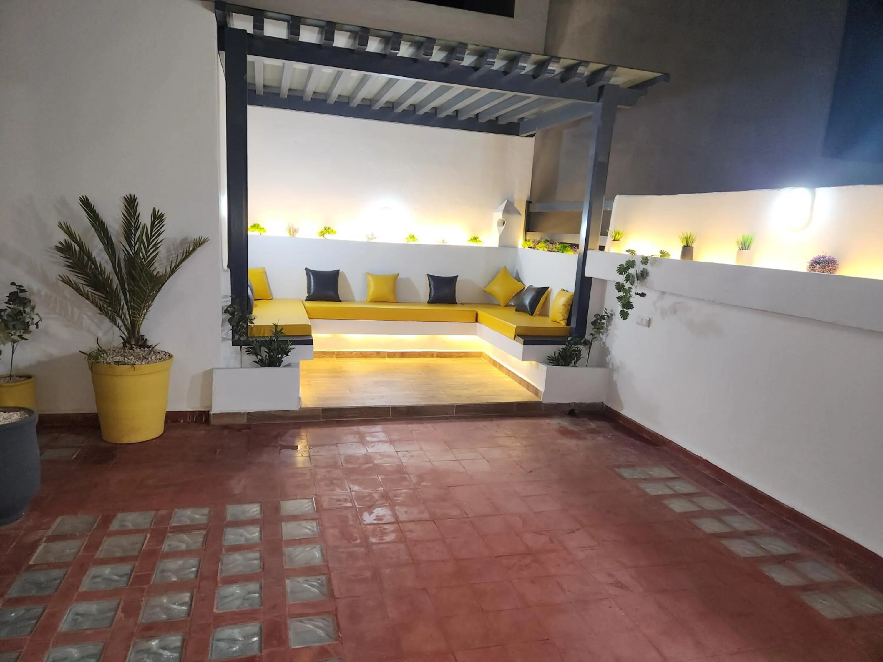 Tweets Hotel