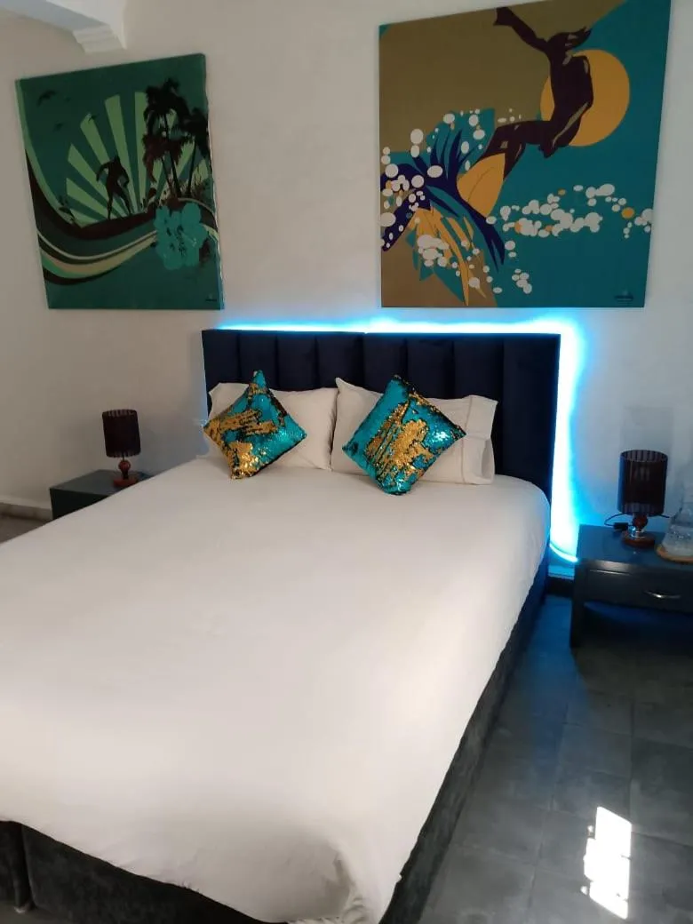 Bed in Tweets Hotel