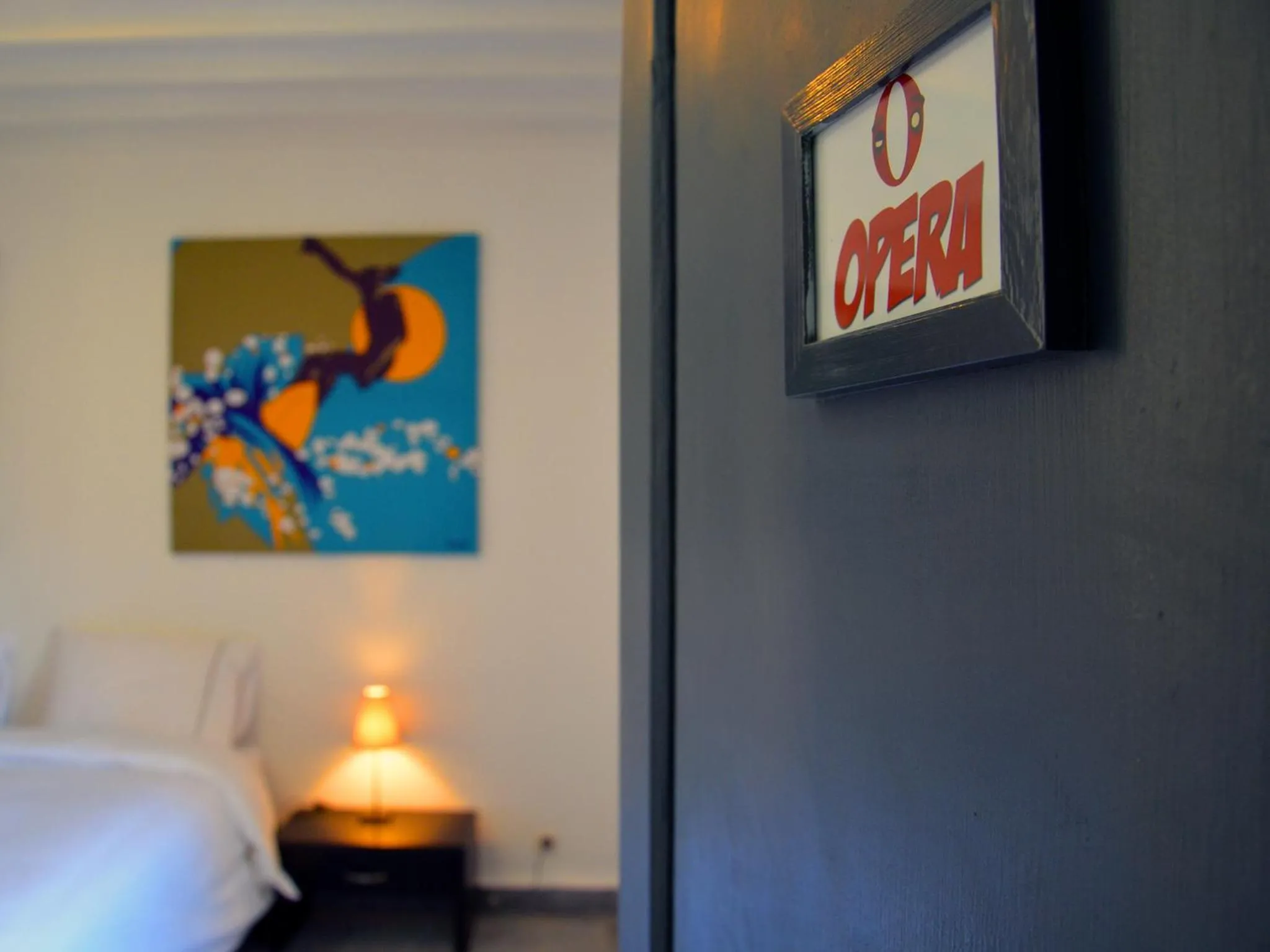 Photo of the whole room, Bed in Tweets Hotel