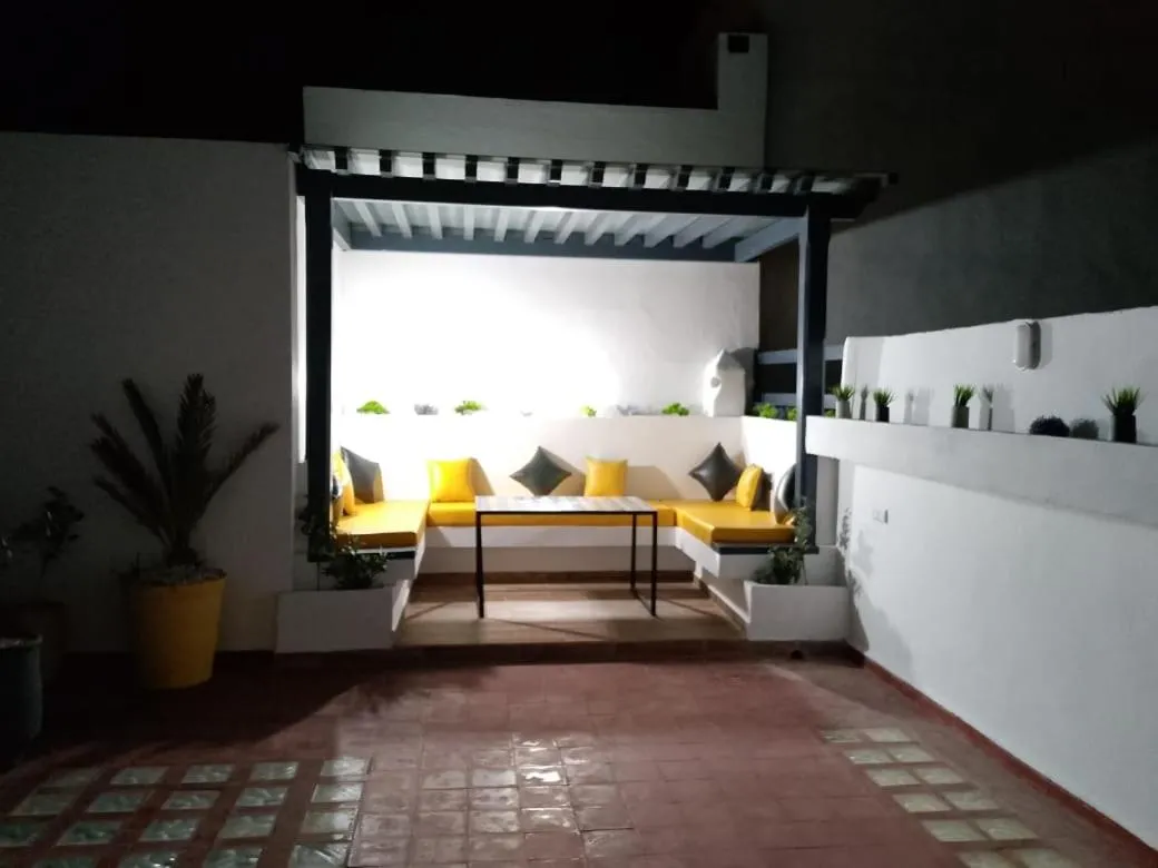 Tweets Hotel
