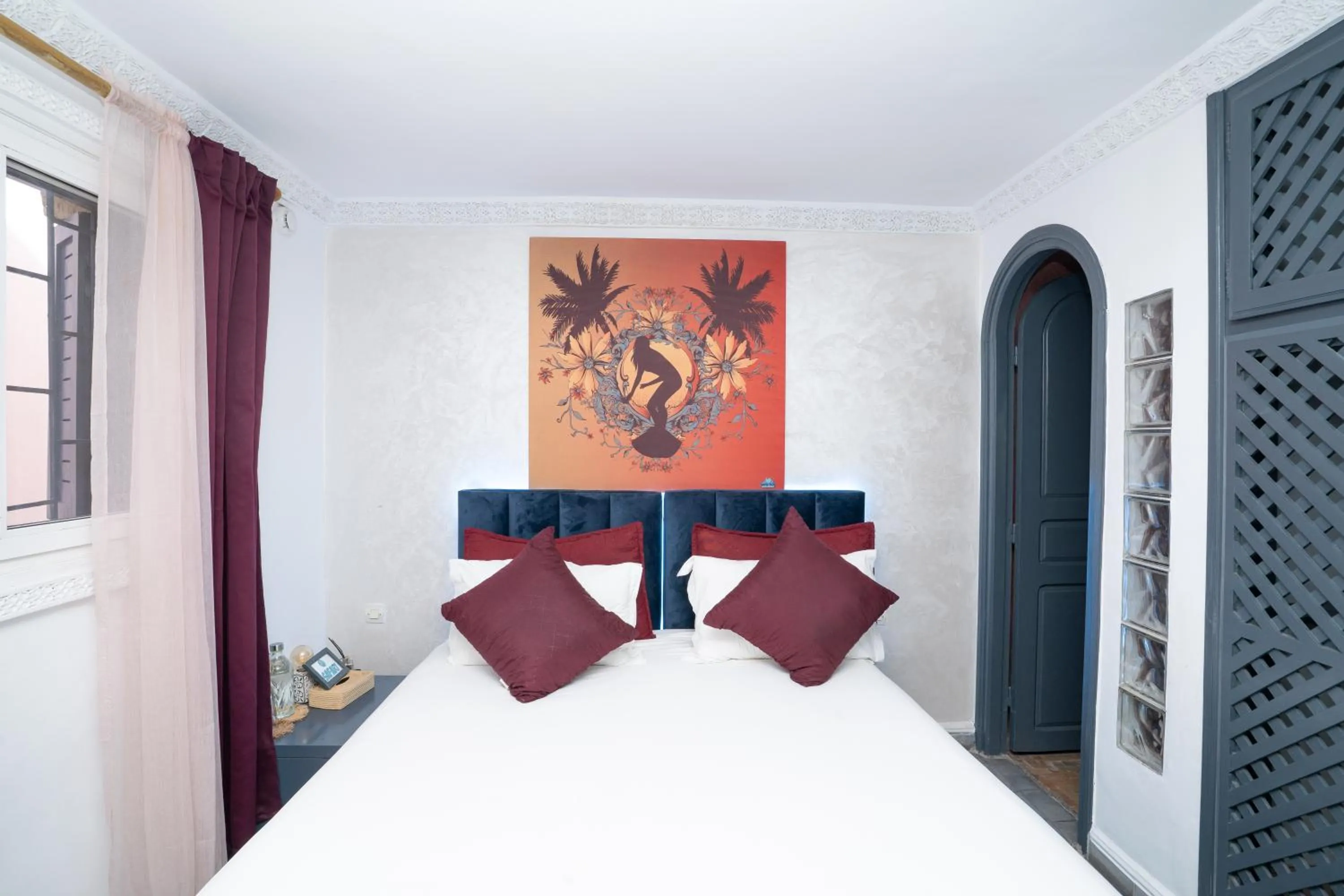 Bed in Tweets Hotel