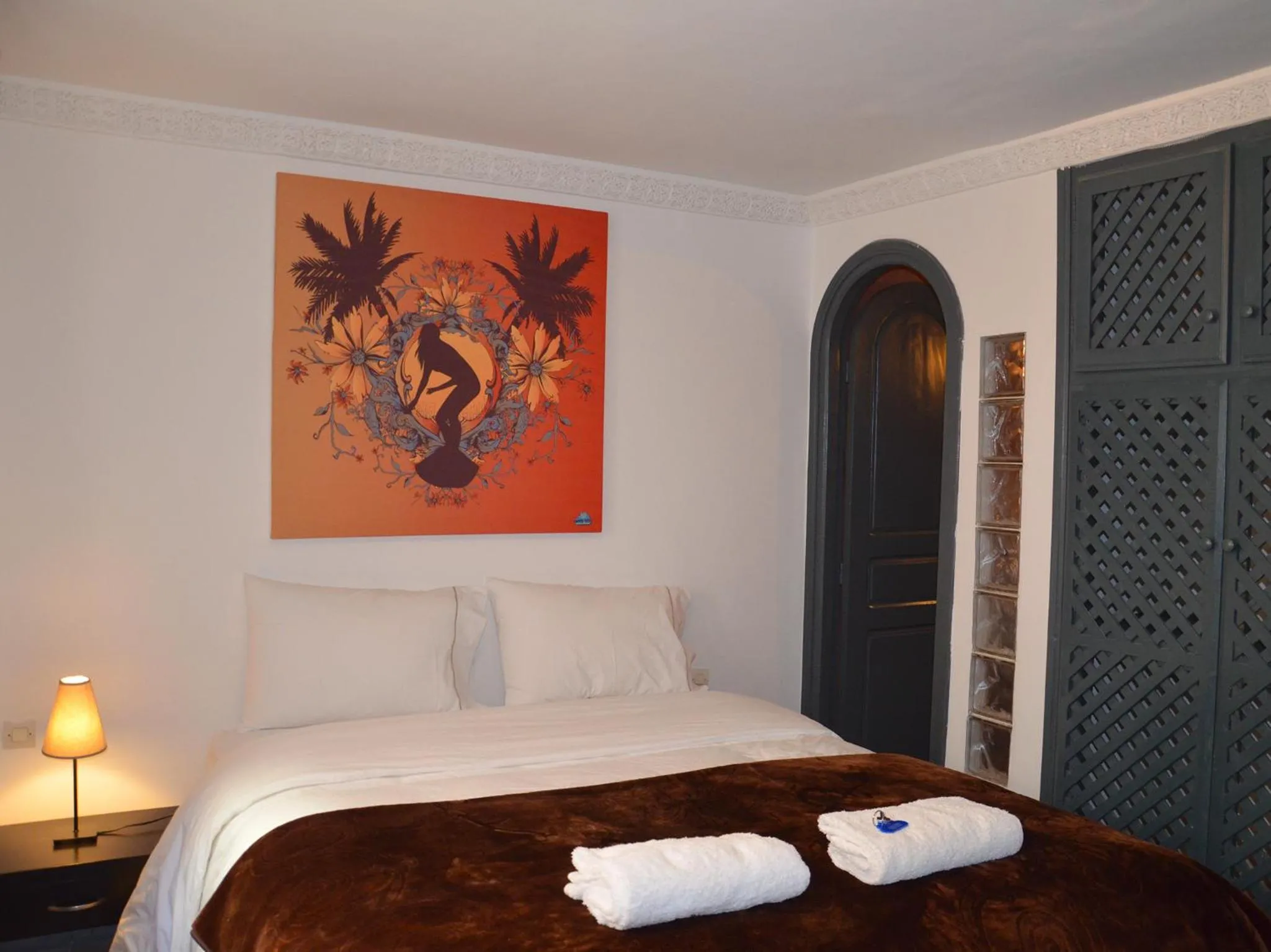 Bed in Tweets Hotel