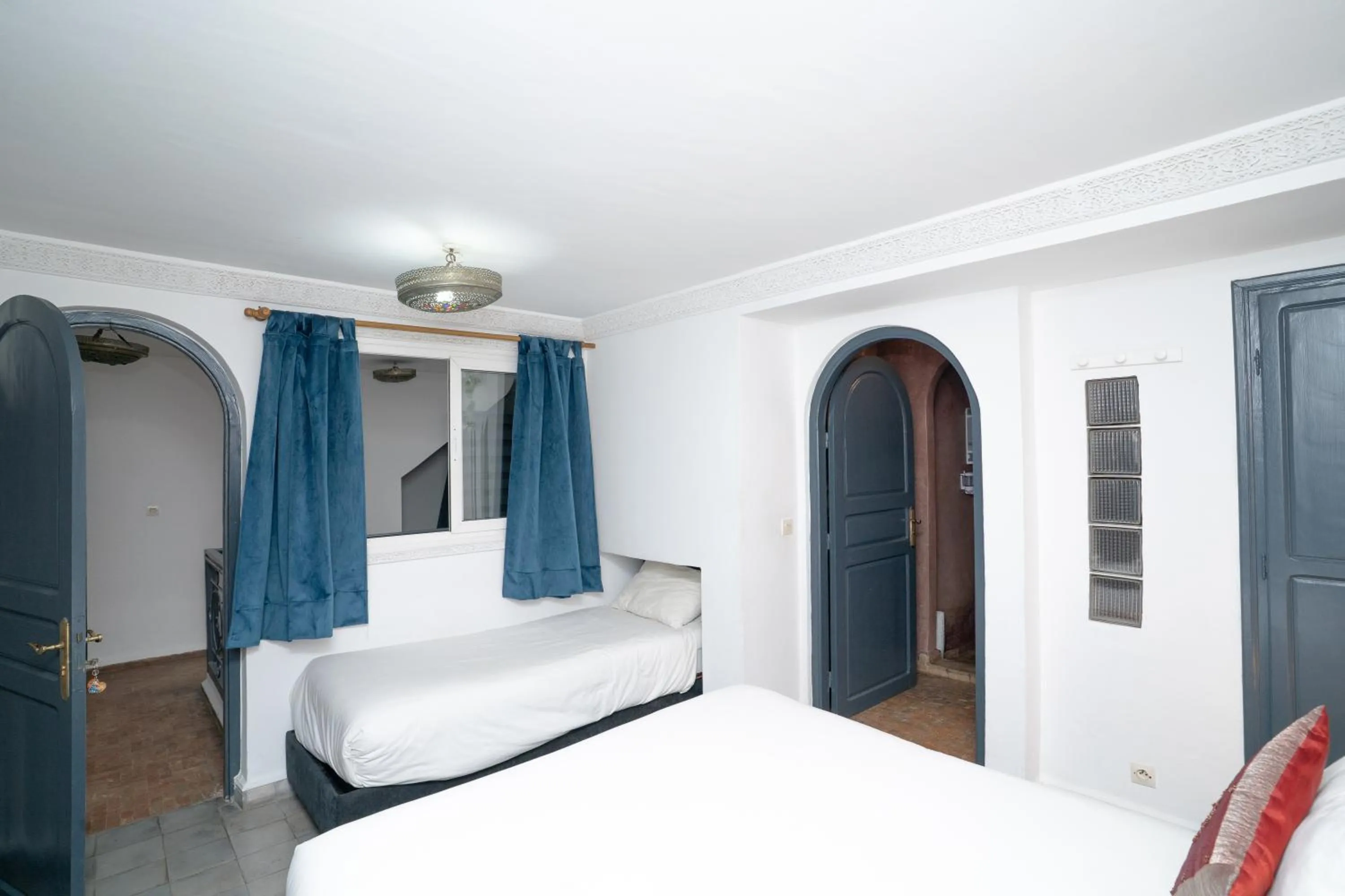 Bed in Tweets Hotel