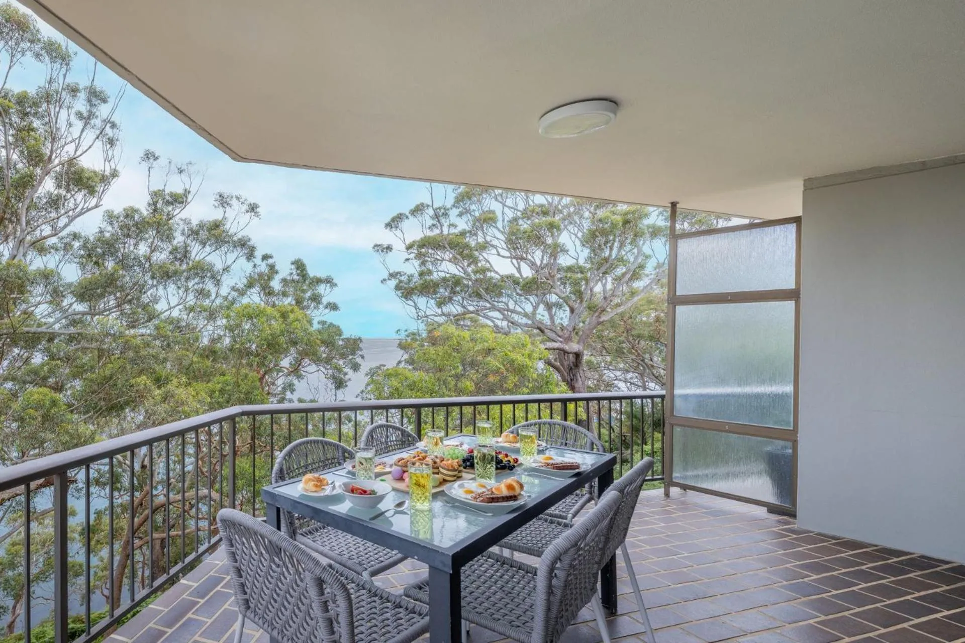 Skyline, 4,12 Thurlow Avenue - Unit with stunning views, air conditioning and Wi-Fi