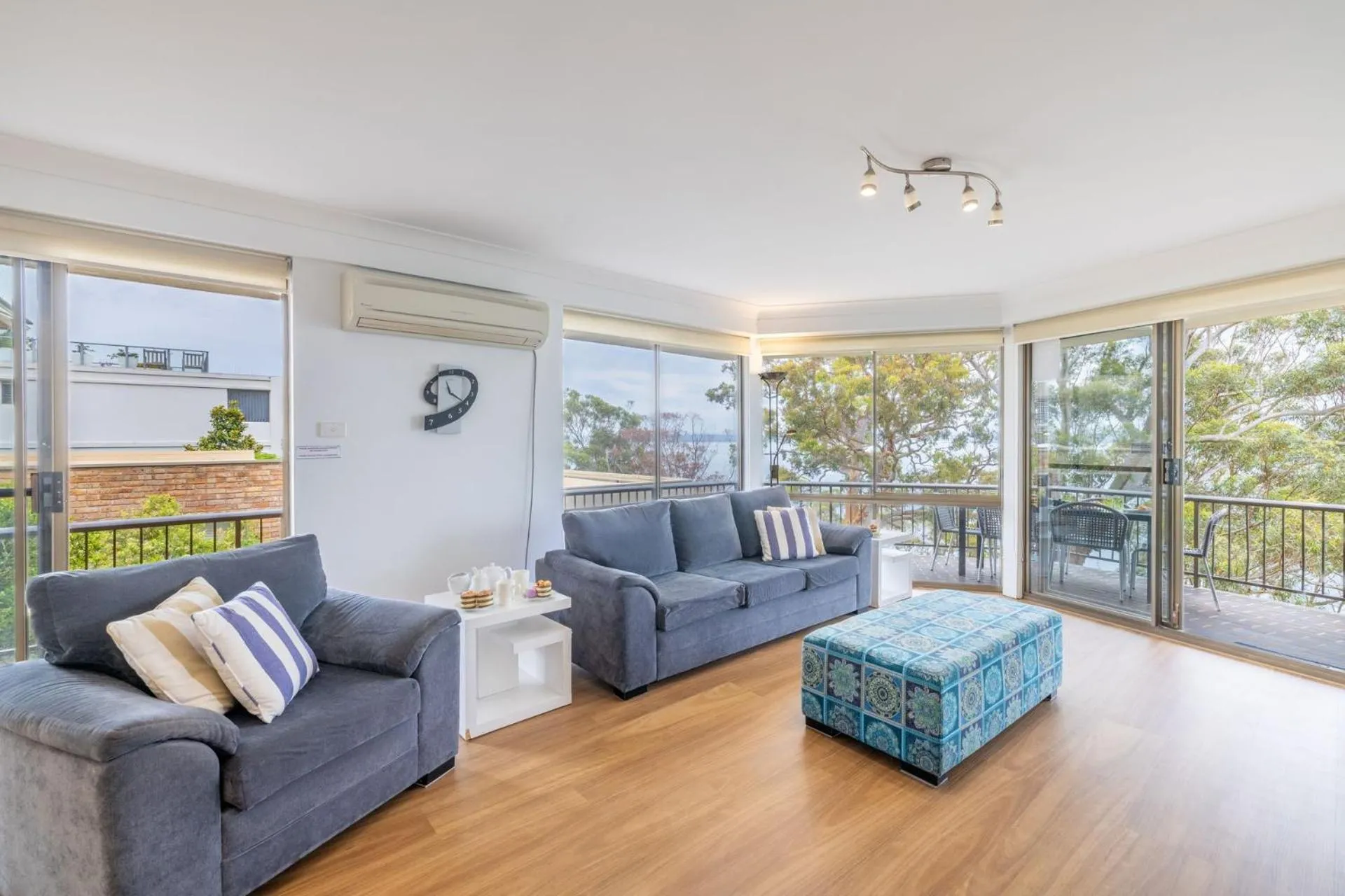 Skyline, 4,12 Thurlow Avenue - Unit with stunning views, air conditioning and Wi-Fi