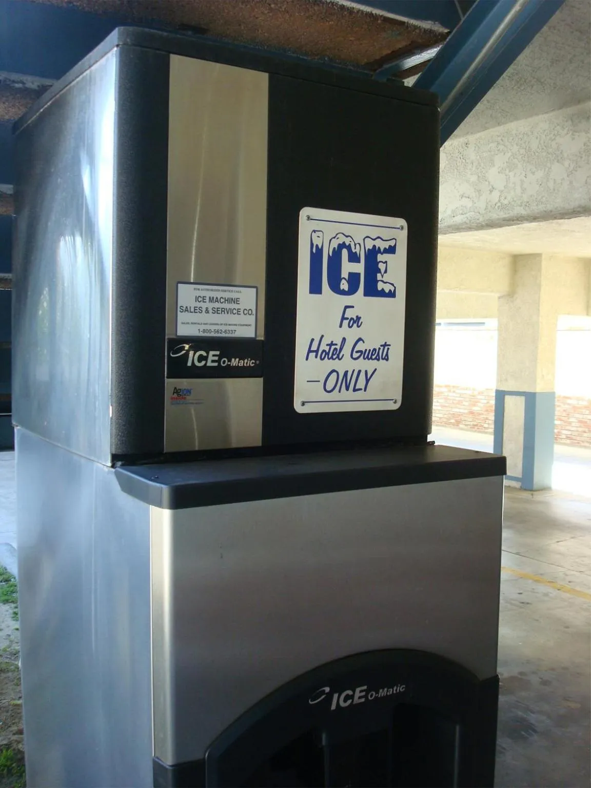 Logo/Certificate/Sign in Scottish Inns