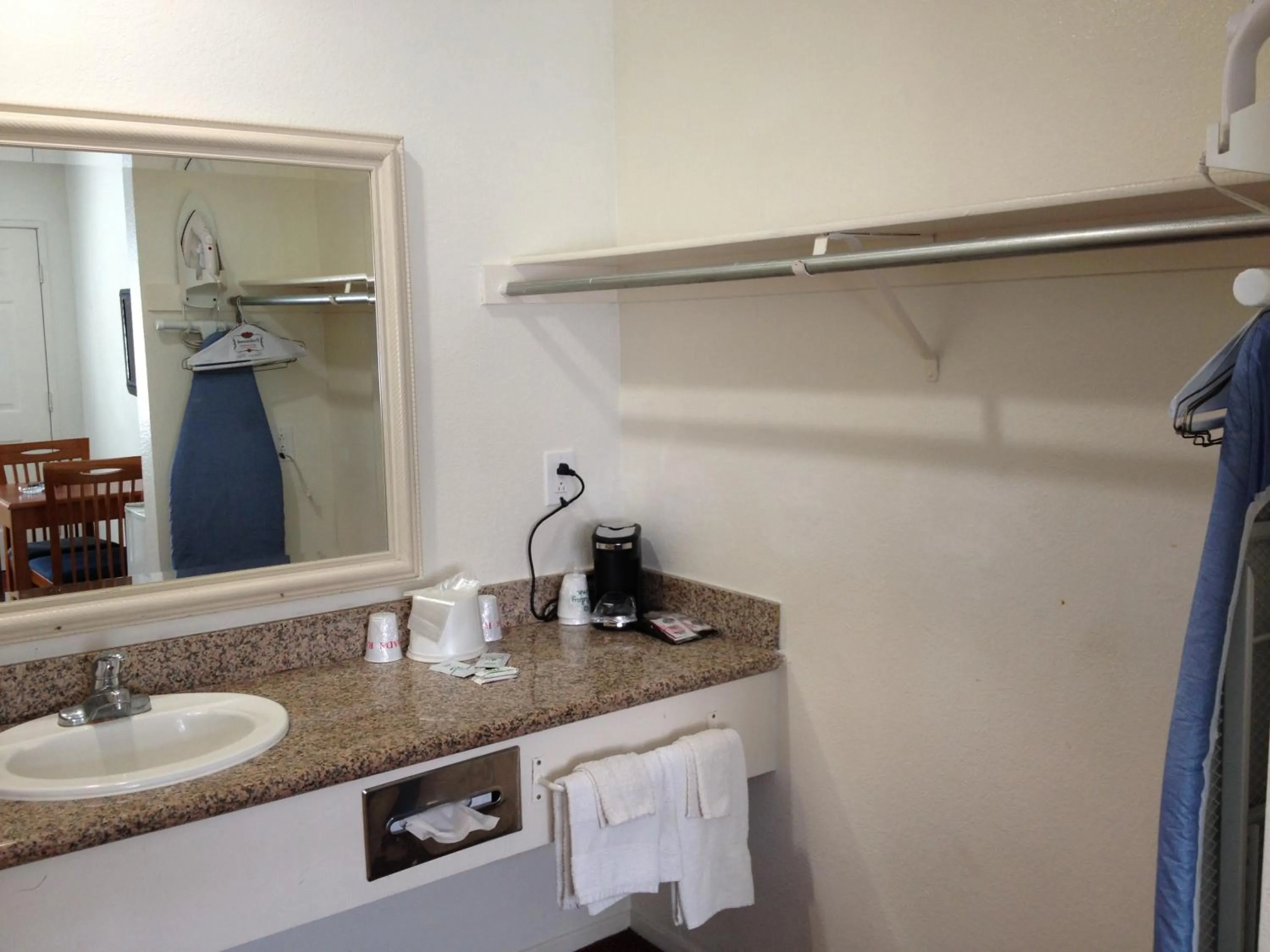 Bathroom in Scottish Inns