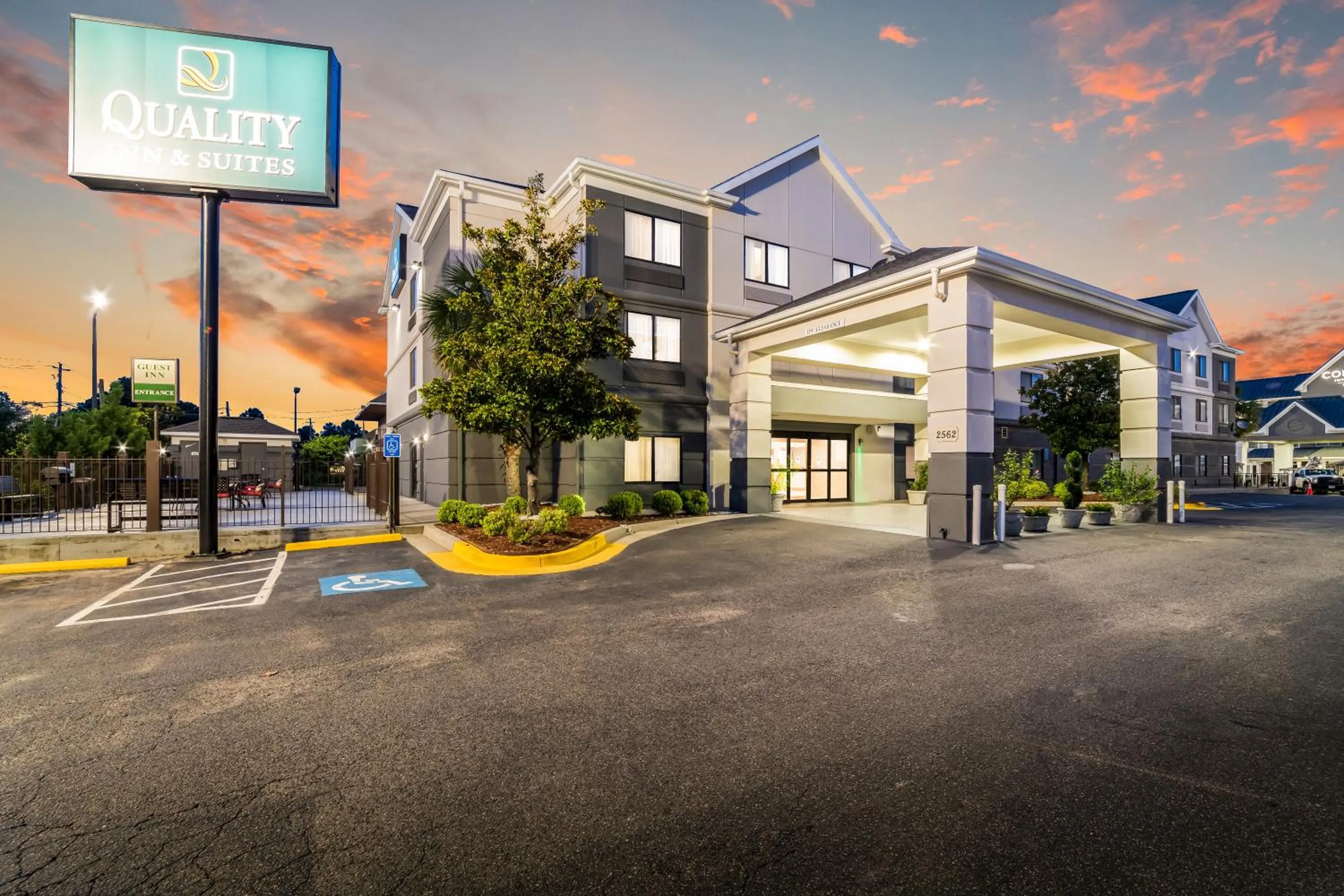 Night in Quality Inn & Suites Augusta I-20