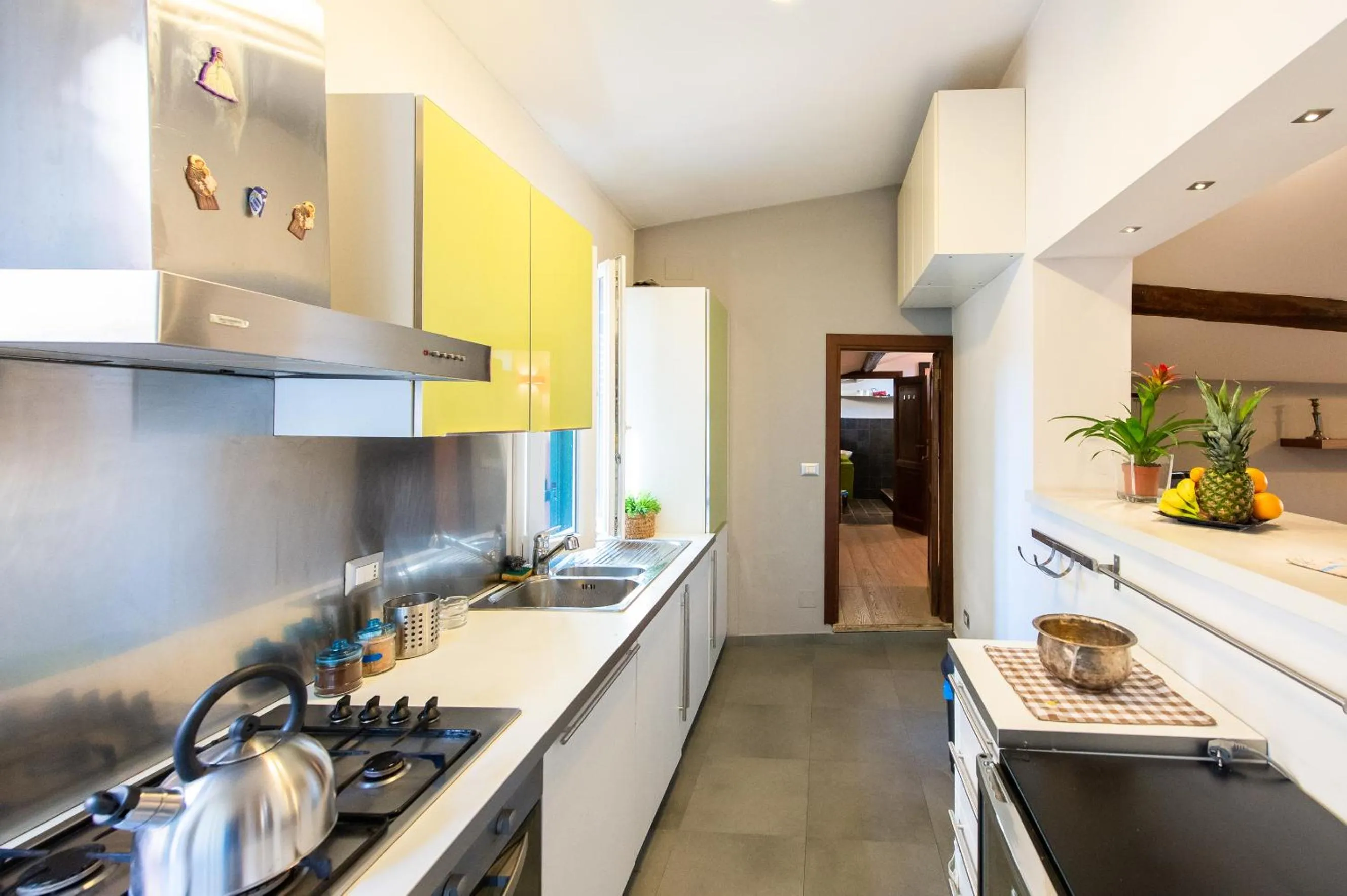 Dining area in CasaJusta Trastevere