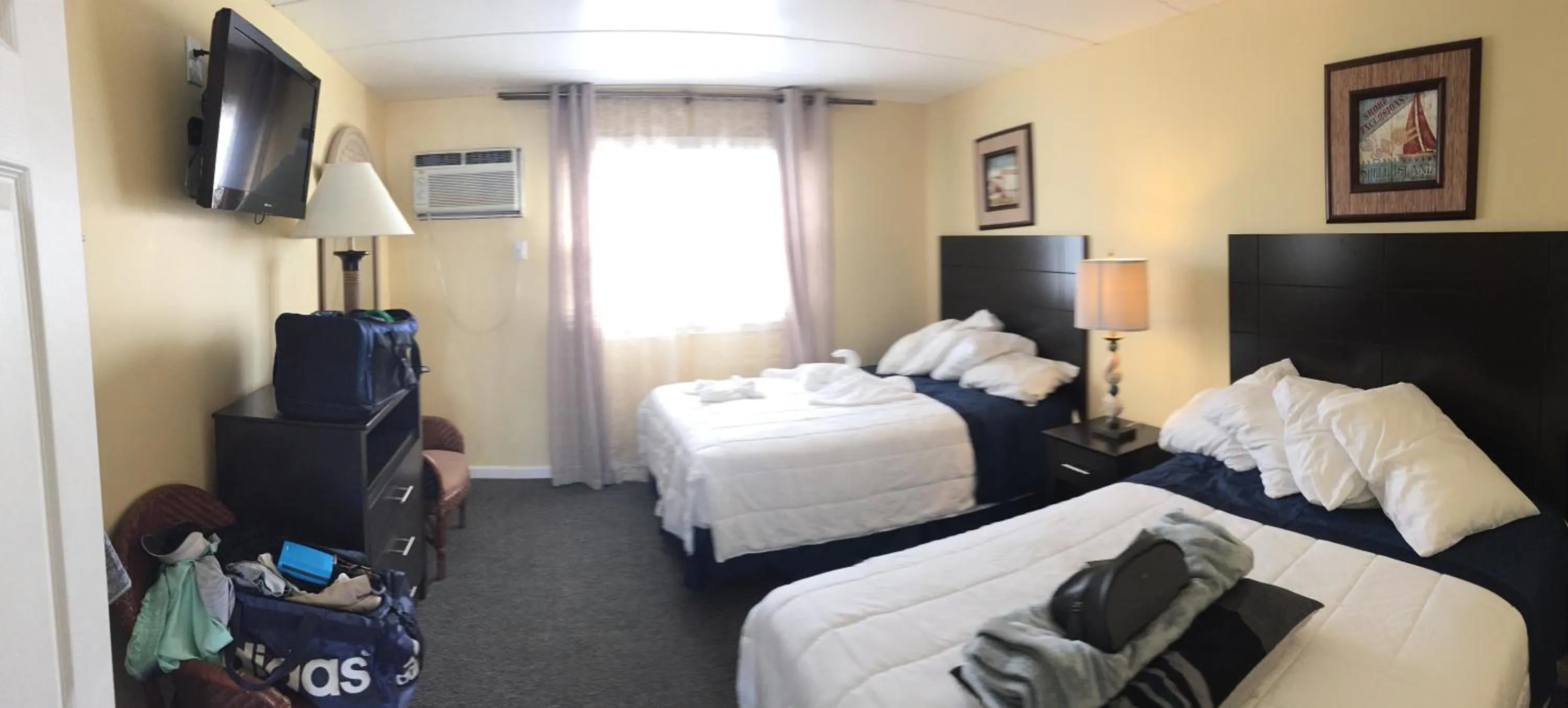 Photo of the whole room, Bed in Sandy Shores Resort