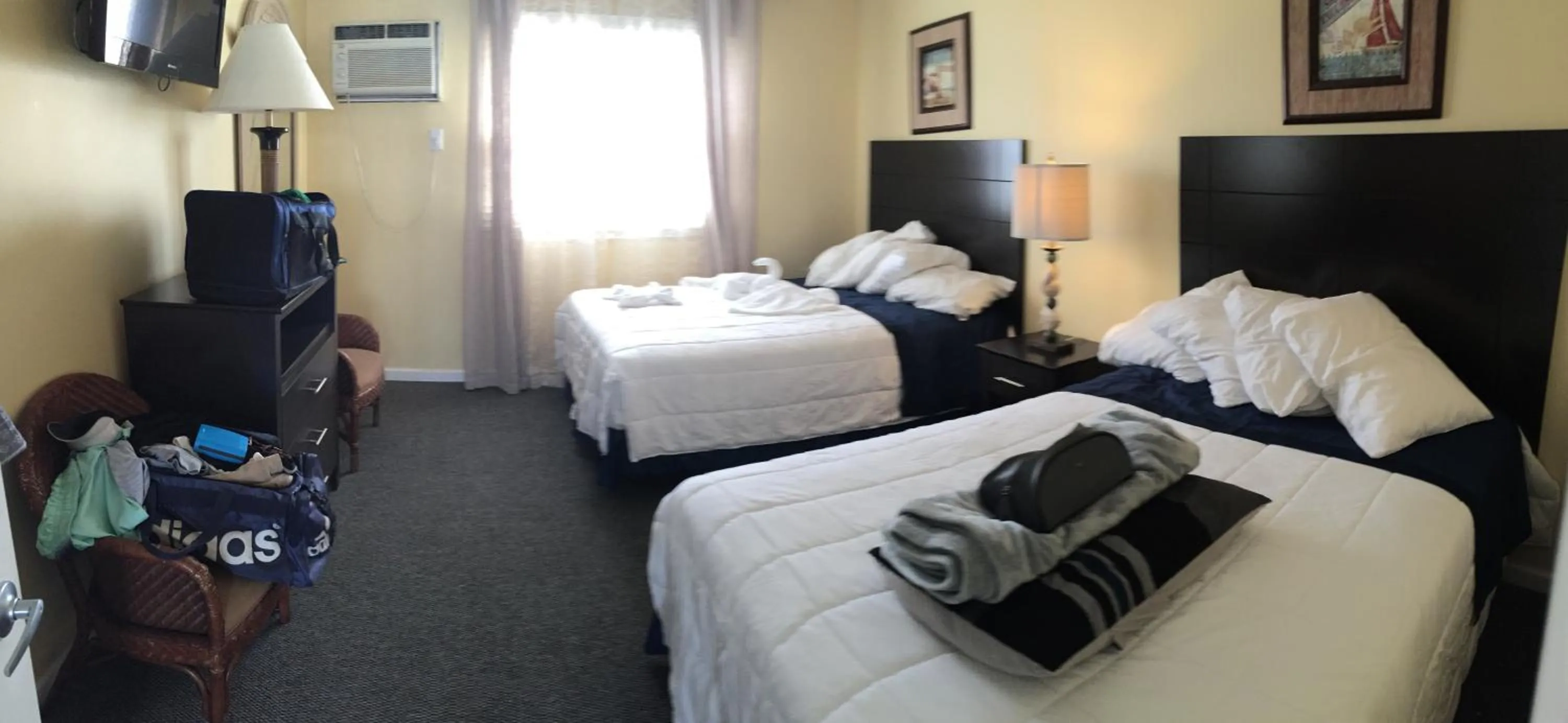 Photo of the whole room, Bed in Sandy Shores Resort