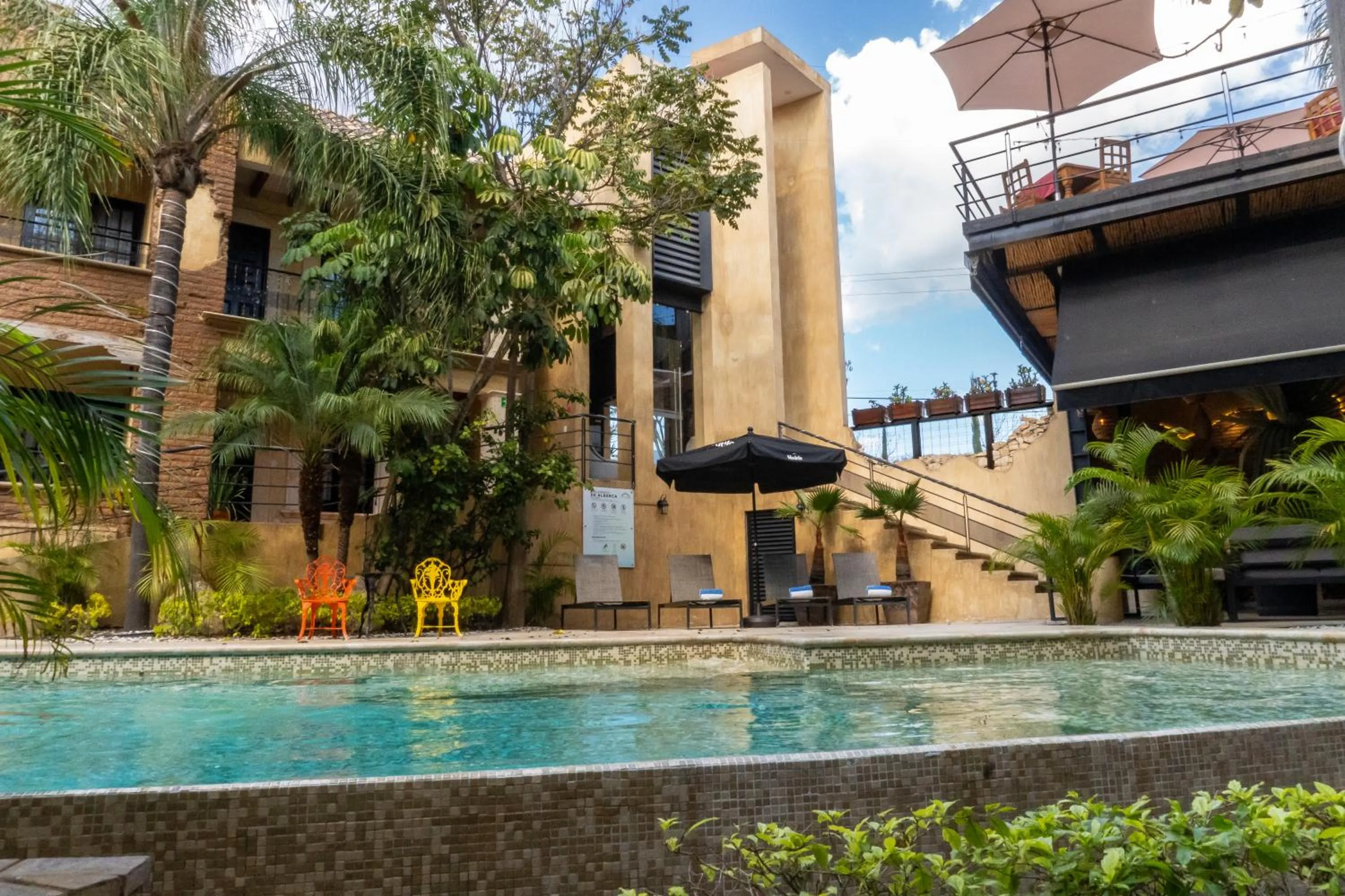 Swimming pool in Casa de Adobe Gallery & Luxury Boutique