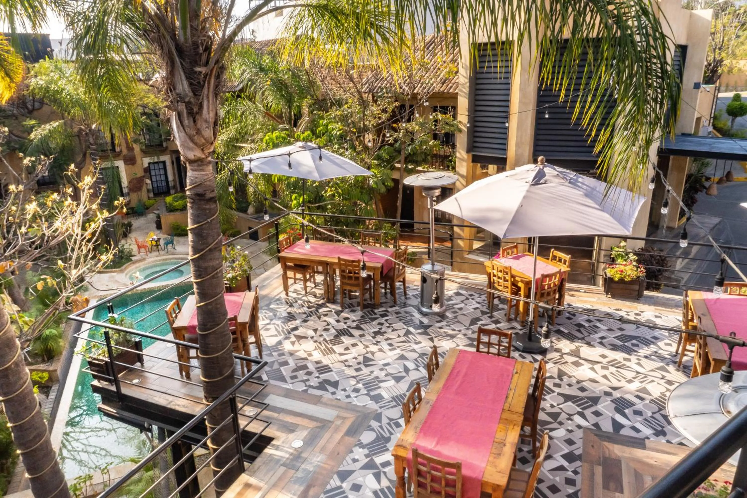 Restaurant/places to eat in Casa de Adobe Gallery & Luxury Boutique