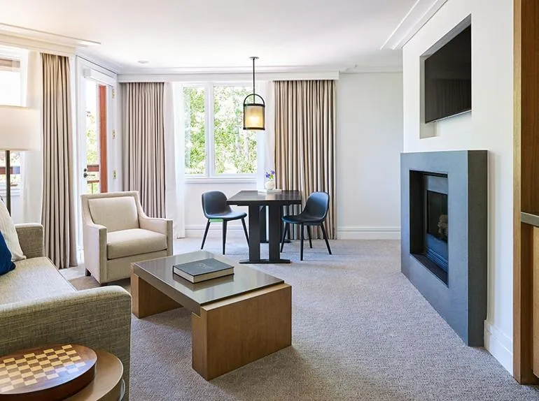 TV and multimedia in The Little Nell