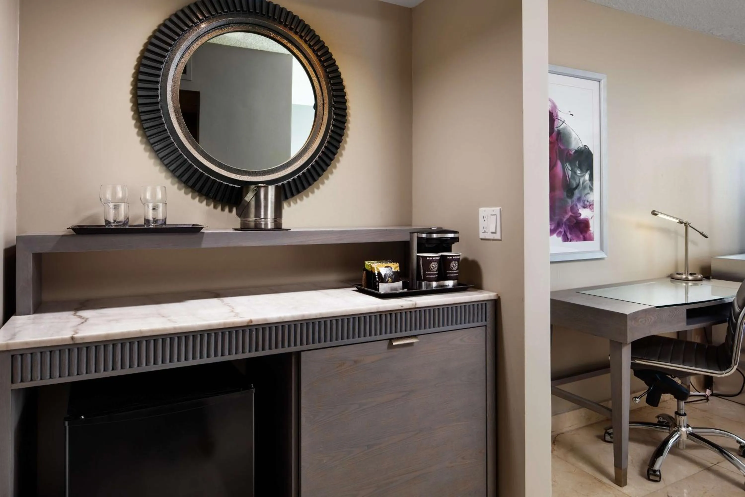 Bedroom in DoubleTree by Hilton Grand Hotel Biscayne Bay