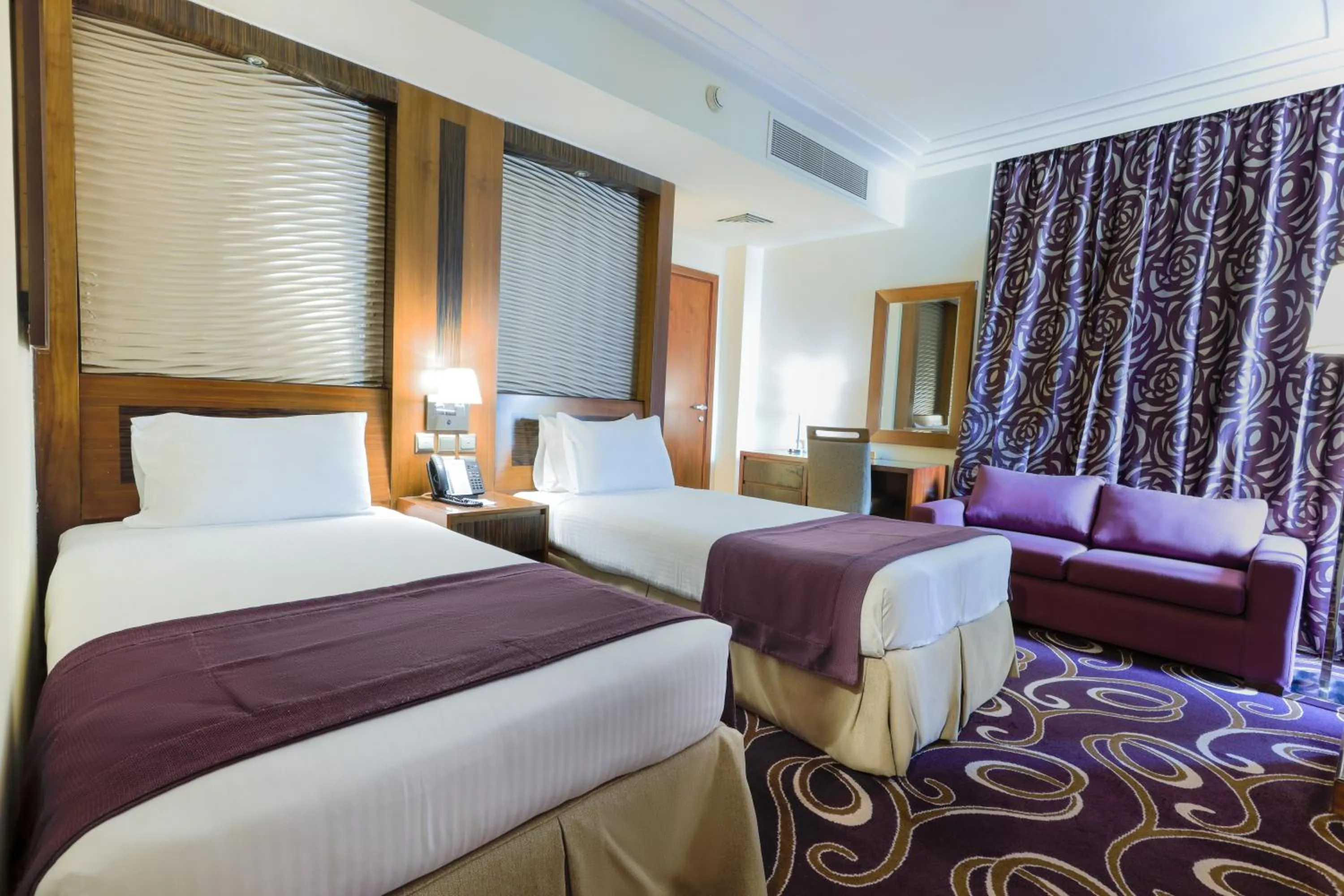 Bed in Elaf Kinda Hotel