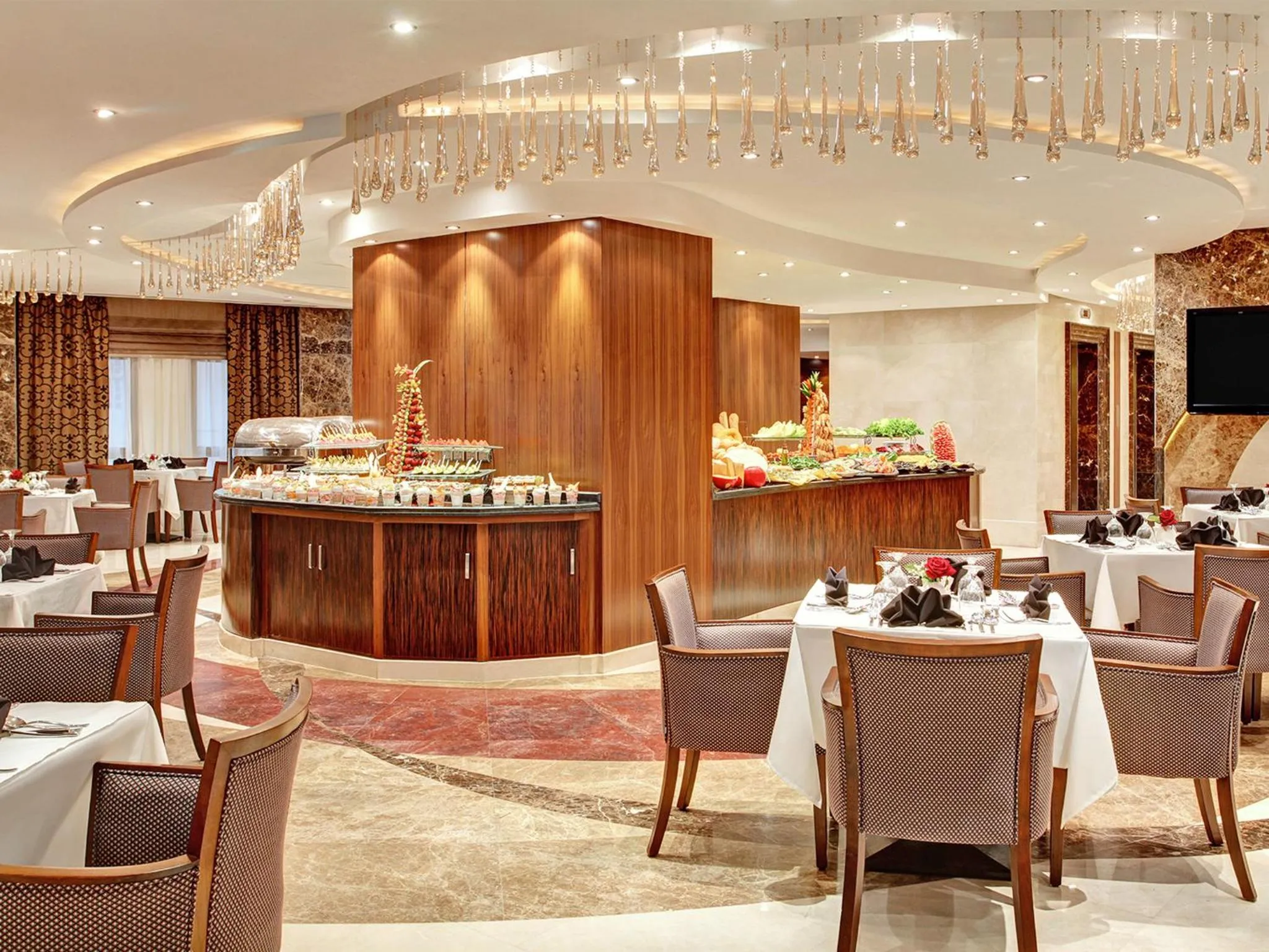 Restaurant/places to eat in Elaf Kinda Hotel