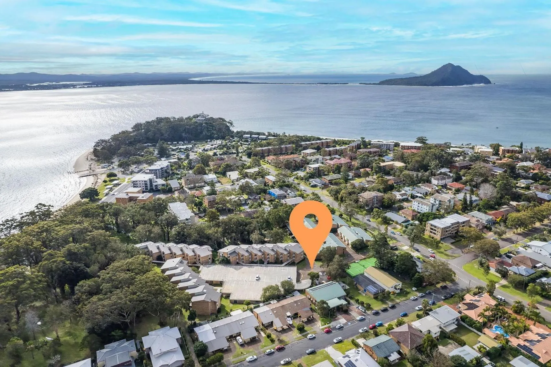 Bay Parklands, 68 2 Gowrie Ave - Fully ducted aircon, wifi, pool, tennis court, communal spa