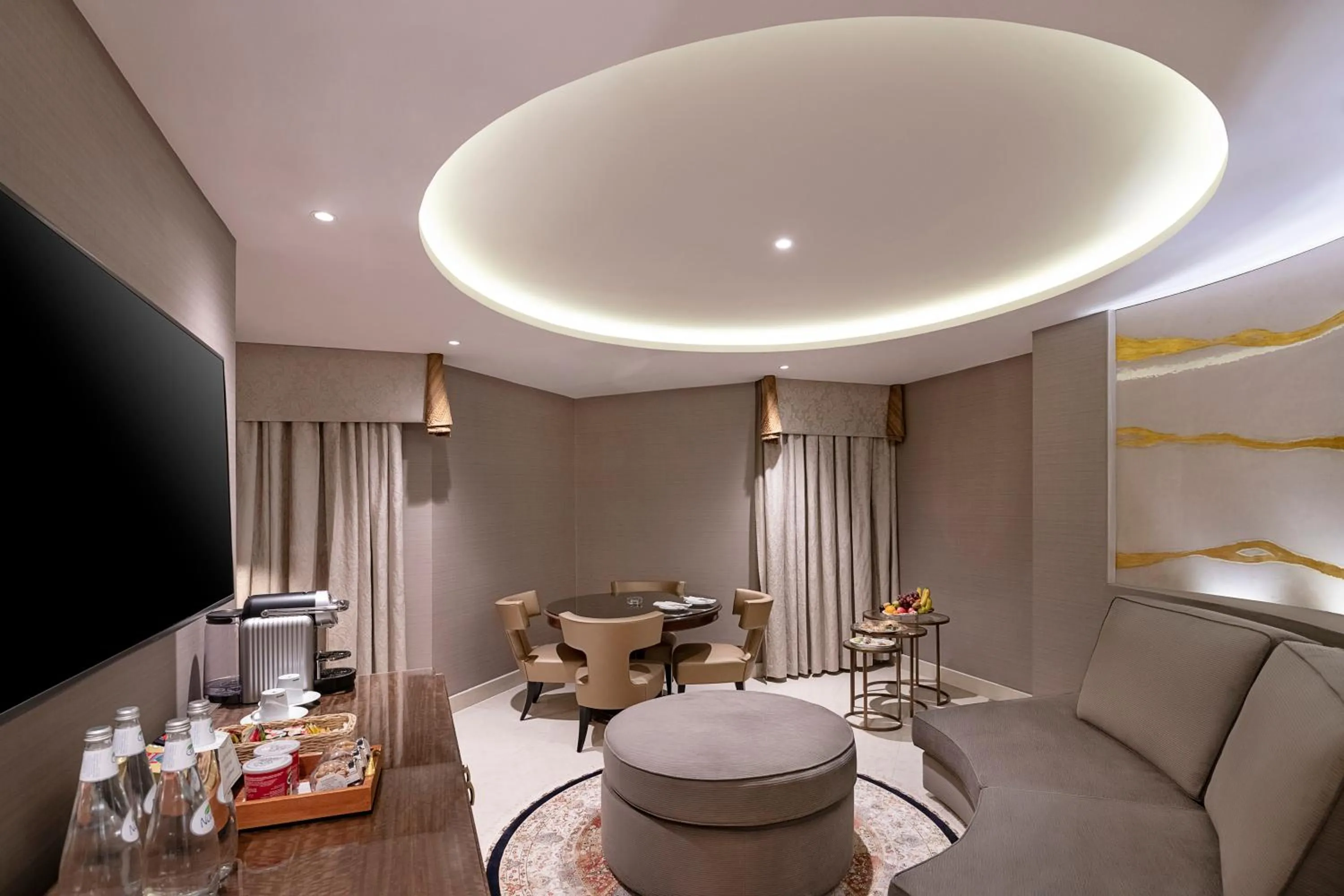 TV and multimedia in The Oberoi Madina المدينة أوبروي