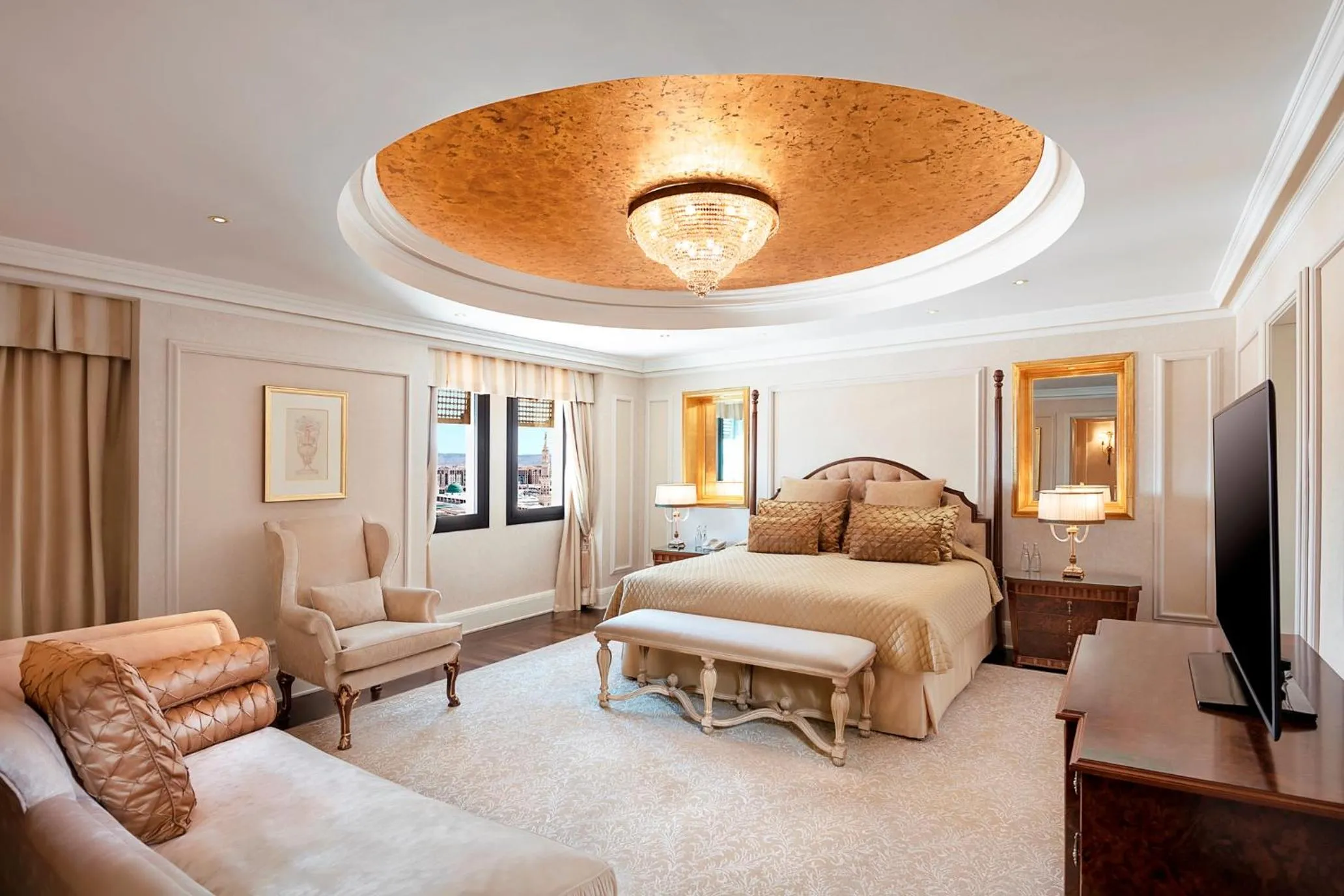 Bedroom, Bed in The Oberoi Madina المدينة أوبروي