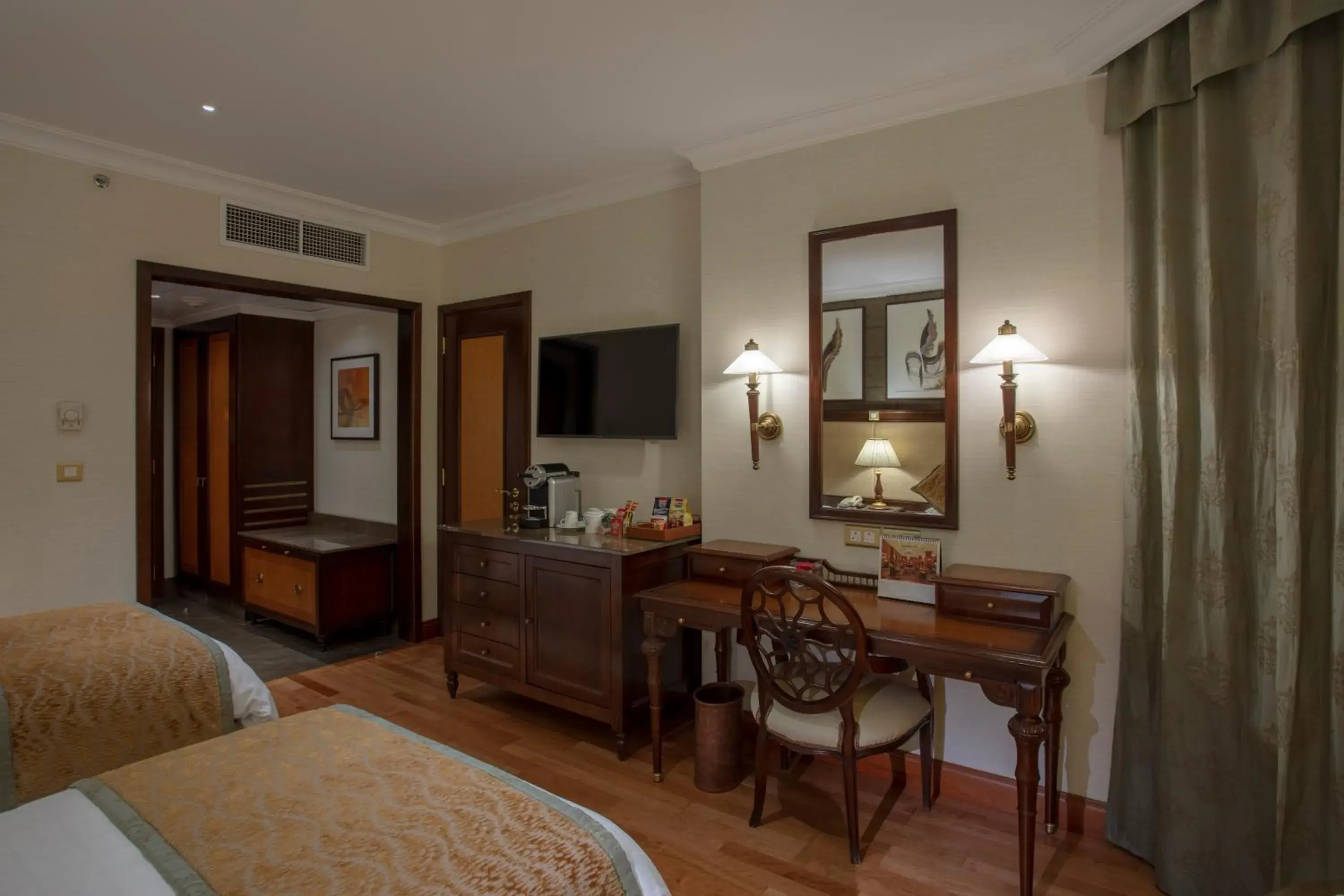 Twin Room with City View in The Biltmore Al Madinah Twin Room with City View in The Biltmore Al Madinah