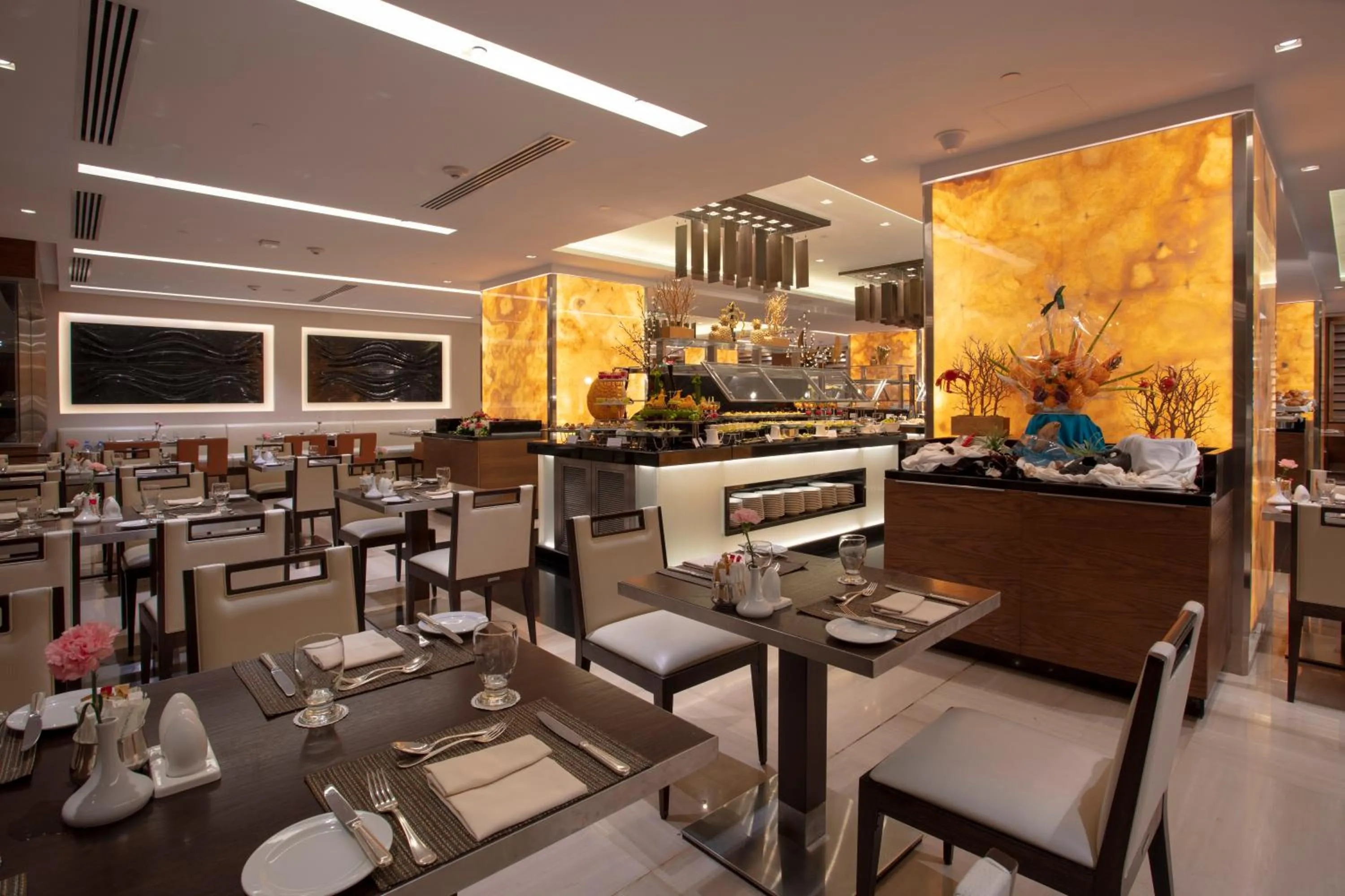 Restaurant/places to eat in The Oberoi Madina المدينة أوبروي