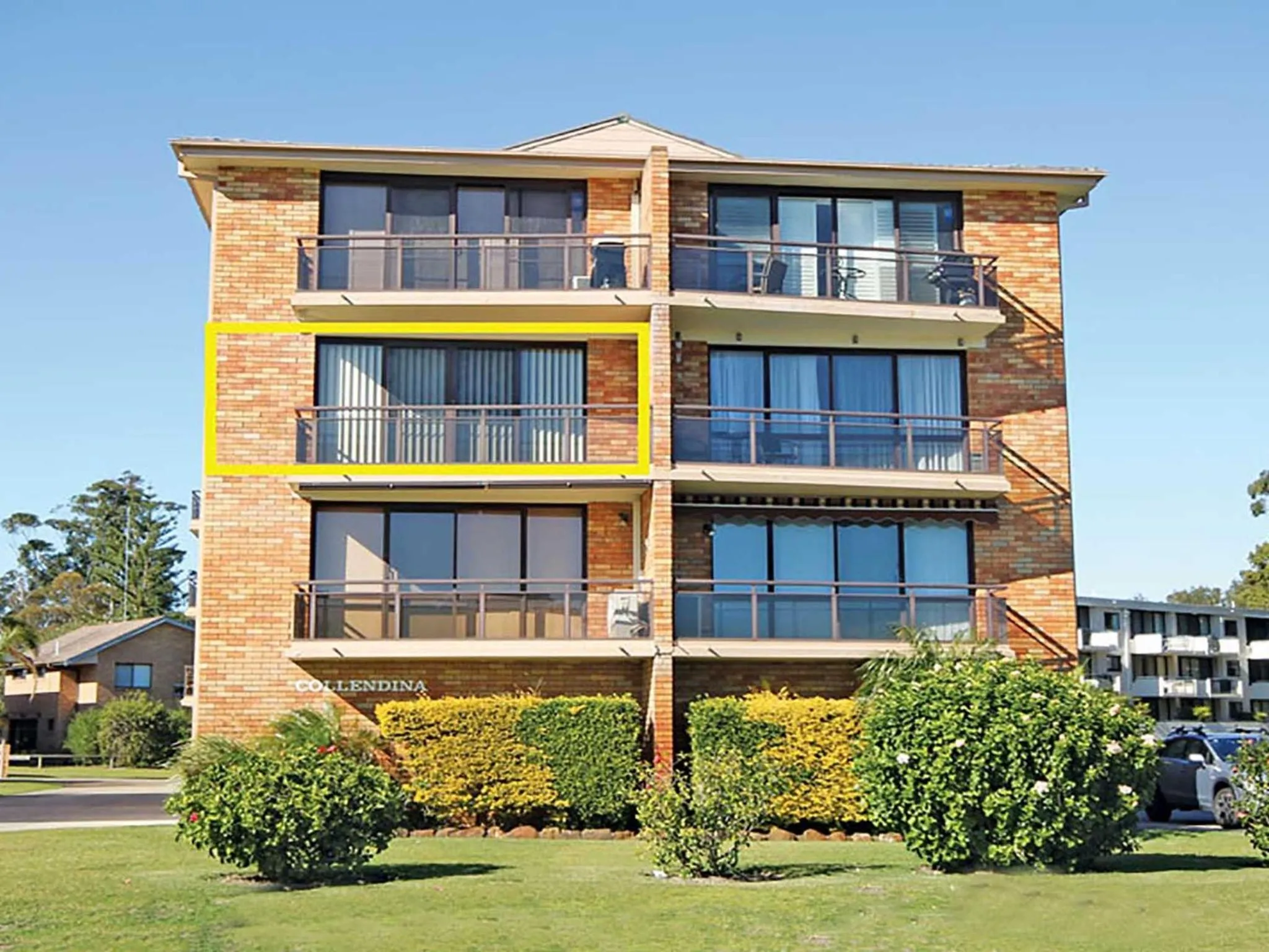Property building in Collendina 3 position and water views
